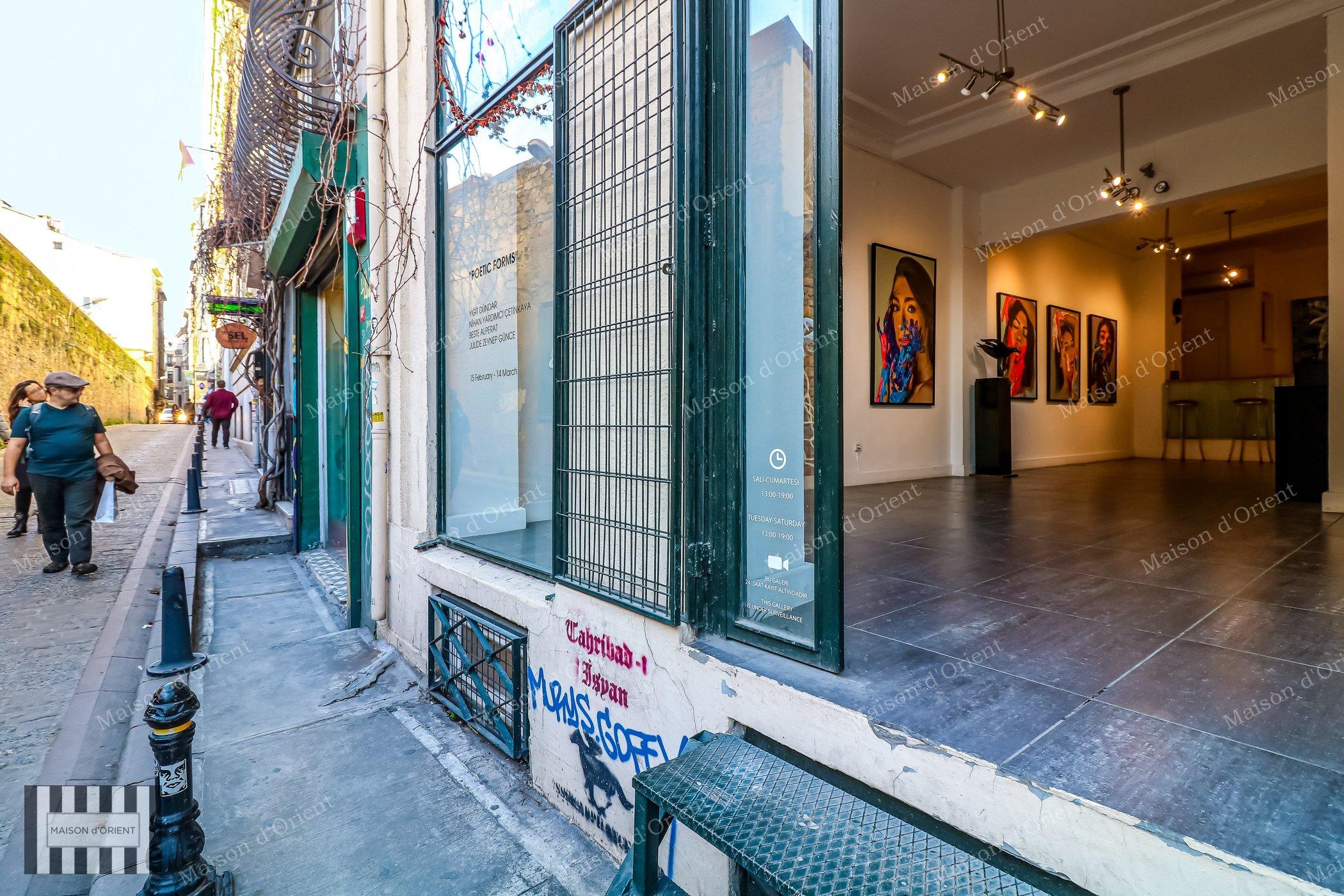 120sqm Store in Historical Building at Galatasaray - Görsel 10