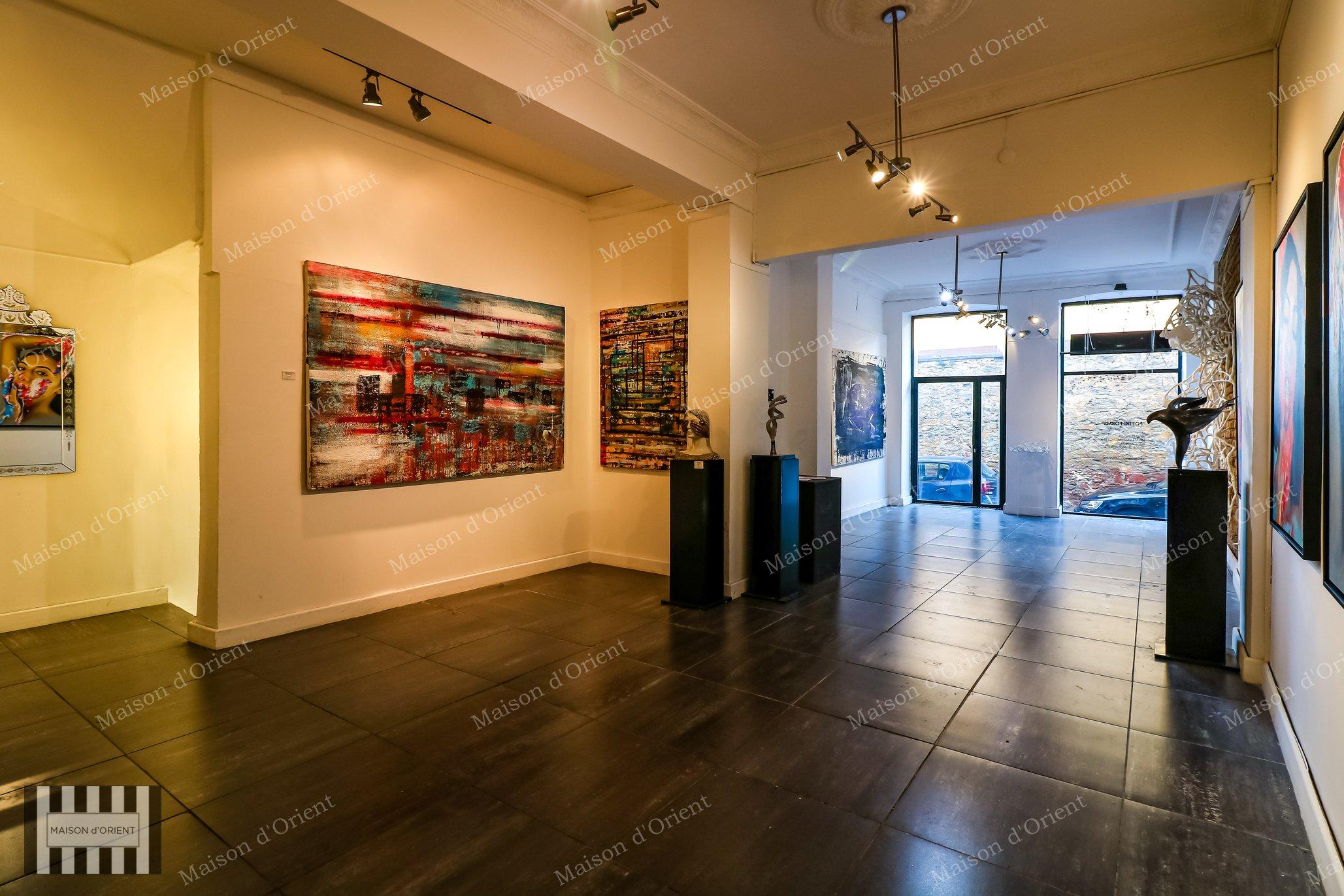 120sqm Store in Historical Building at Galatasaray - Görsel 2