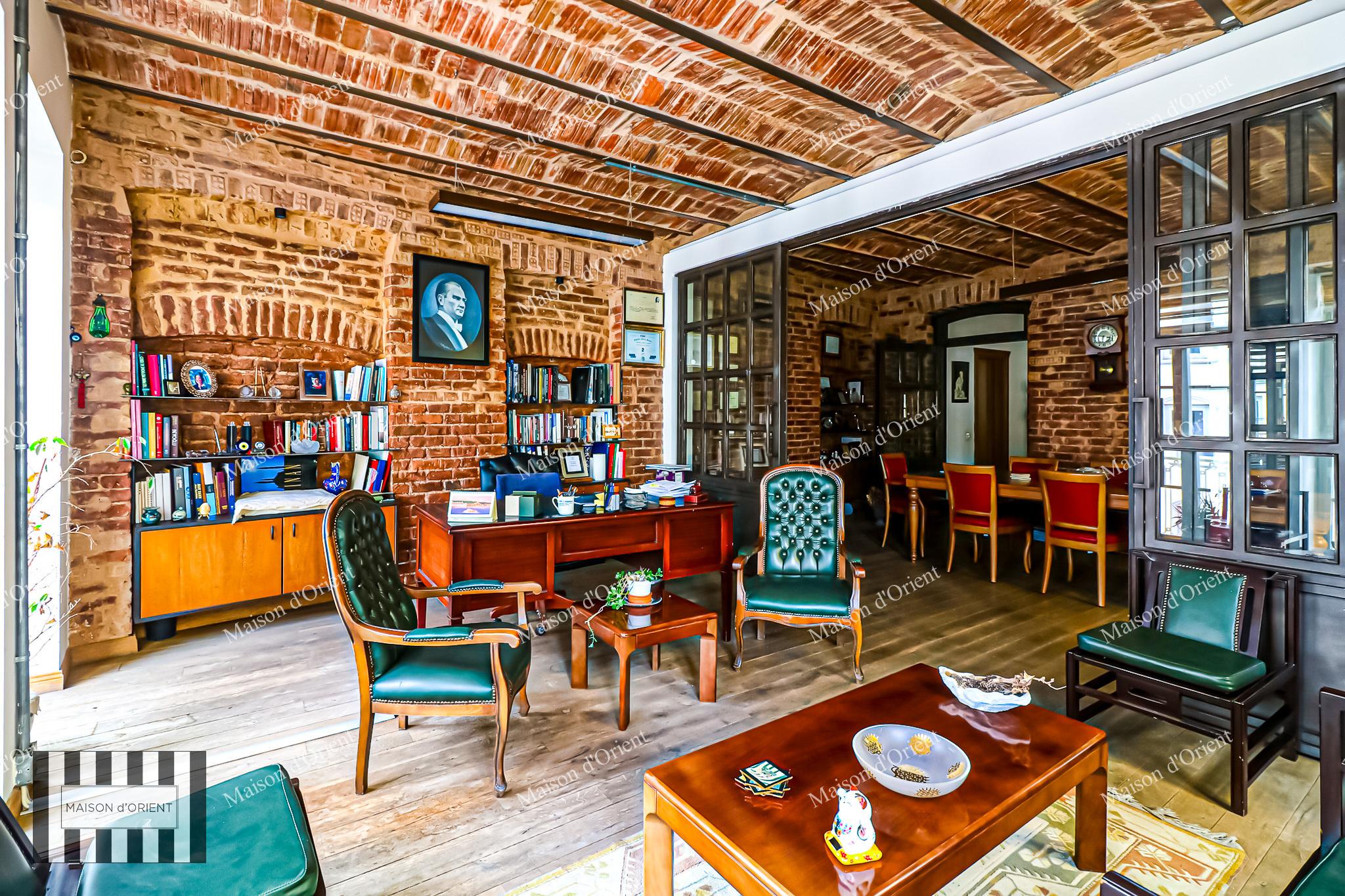 160sqm Office for Sale on Istiklal Street - Görsel 2