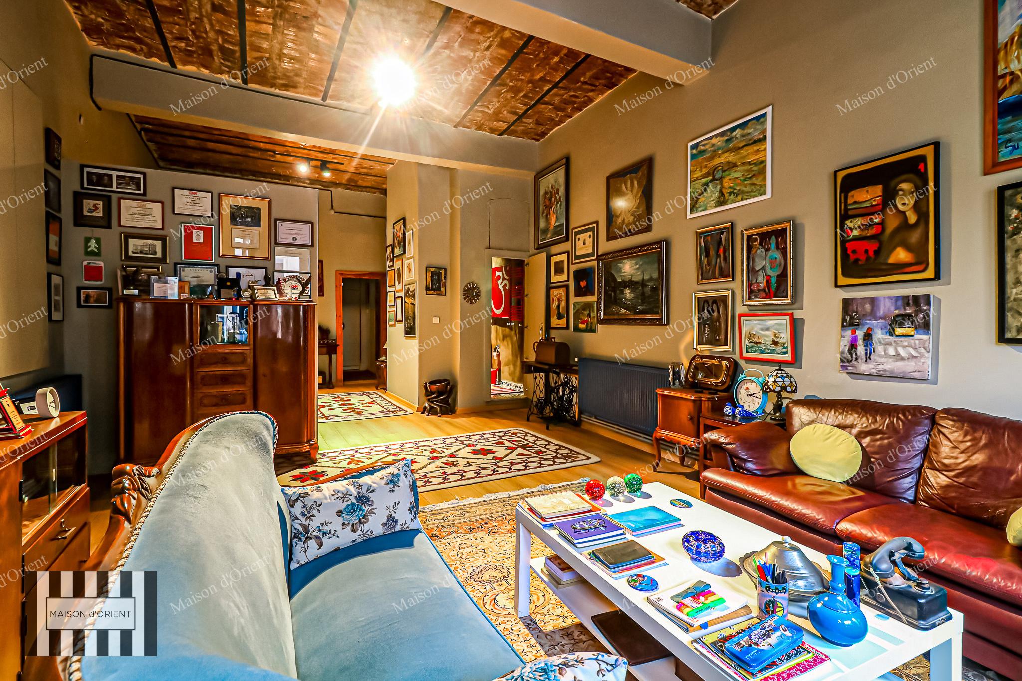 2+1 Apartment for Sale in Historical Building, Galata - Görsel 10