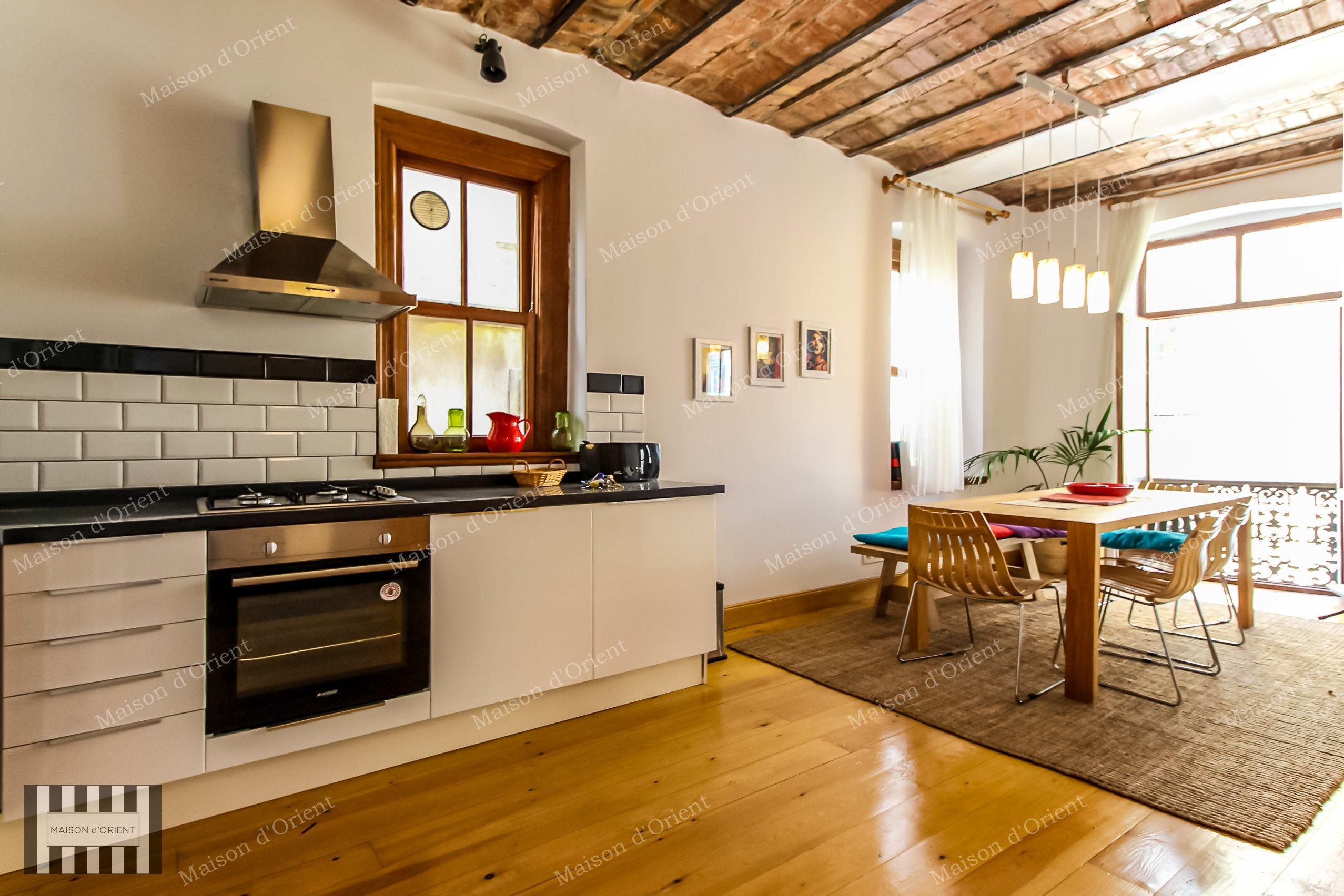 2+1 Apartment for Sale in Historical Building, Galata - Görsel 13