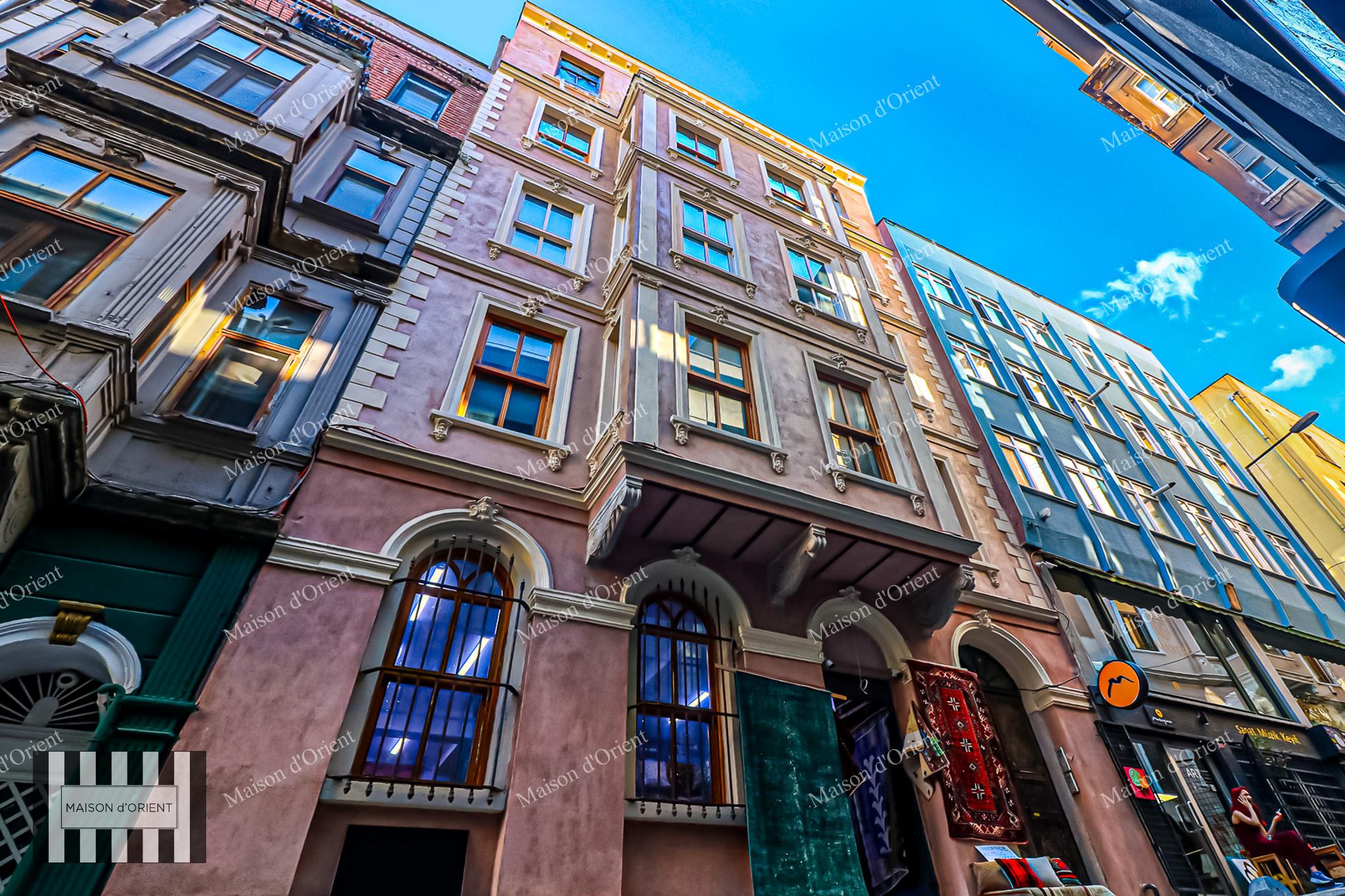 2+1 Apartment for Sale in Historical Building, Galata - Görsel 49