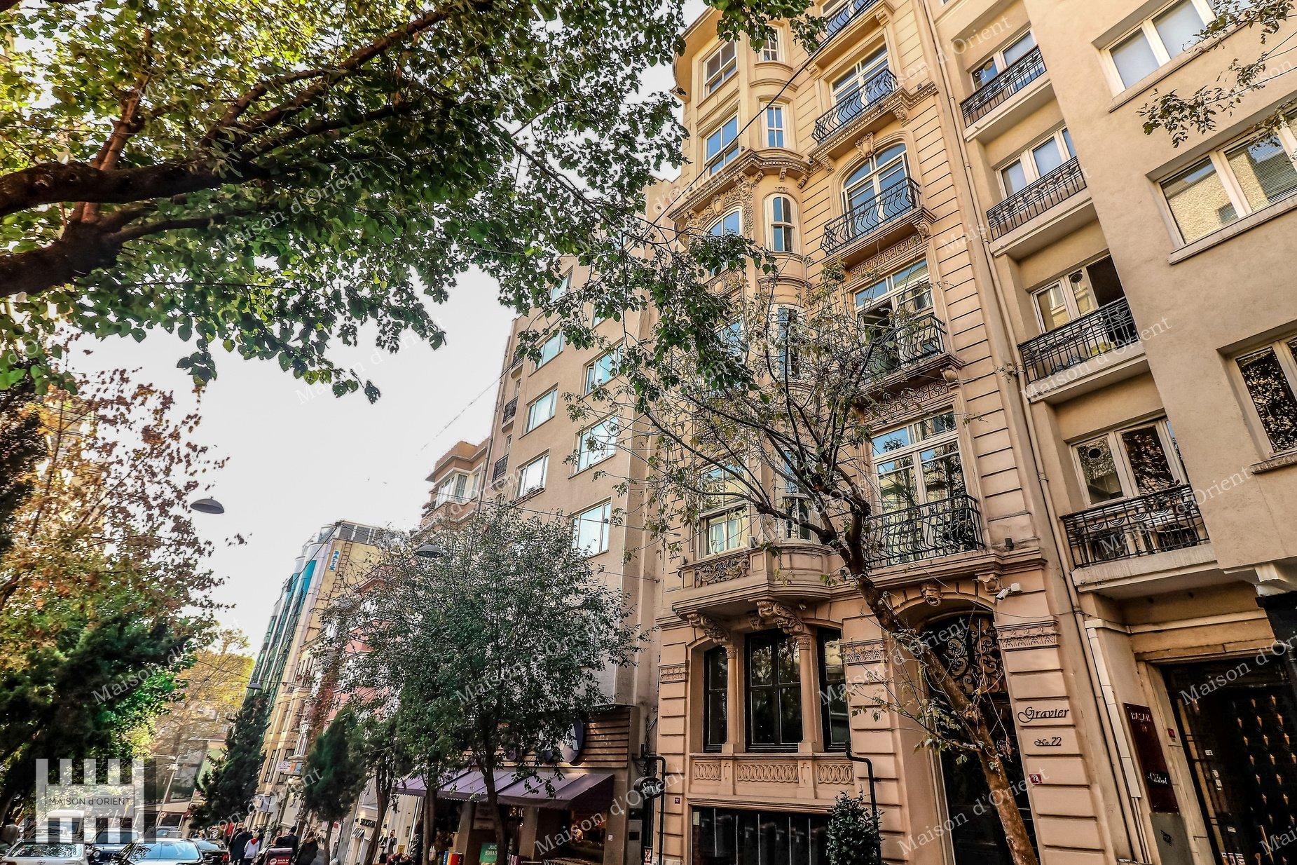 2+1 Flat for Sale in Historical Mavrogordato Building - Görsel 20