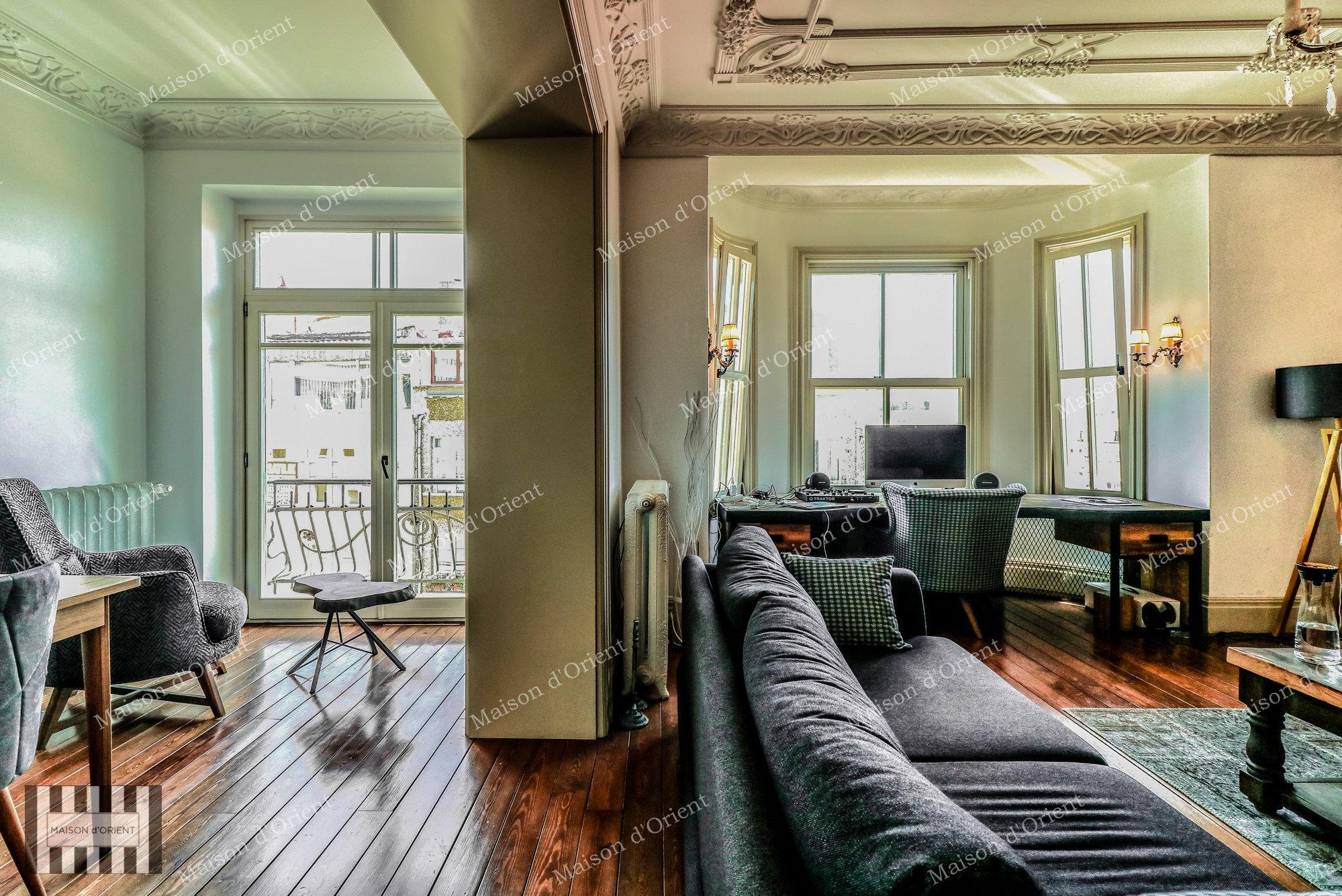 2+1 Flat for Sale in Historical Mavrogordato Building - Görsel 5