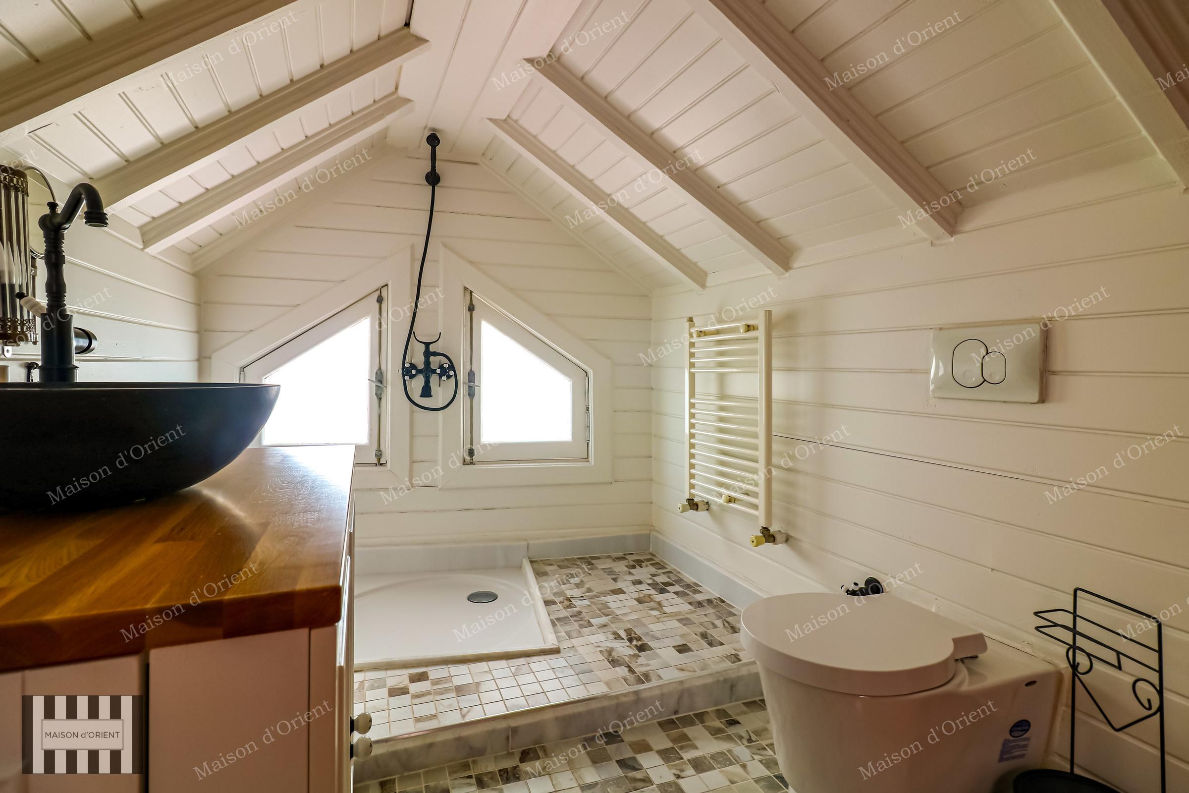 3+1 Detached House with Garden for Sale in Cihangir - Görsel 3