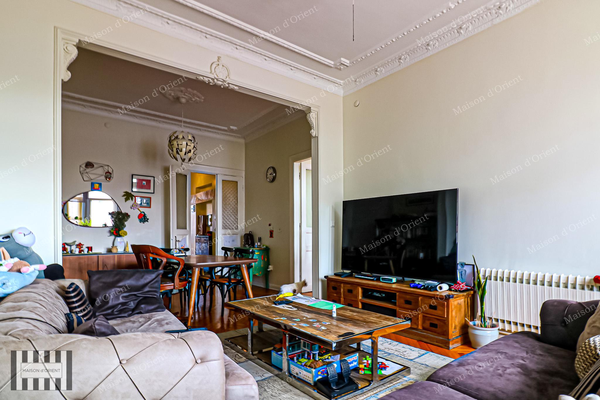 3+1 Flat for Sale in Historical Nar Building, Cihangir - Görsel 11