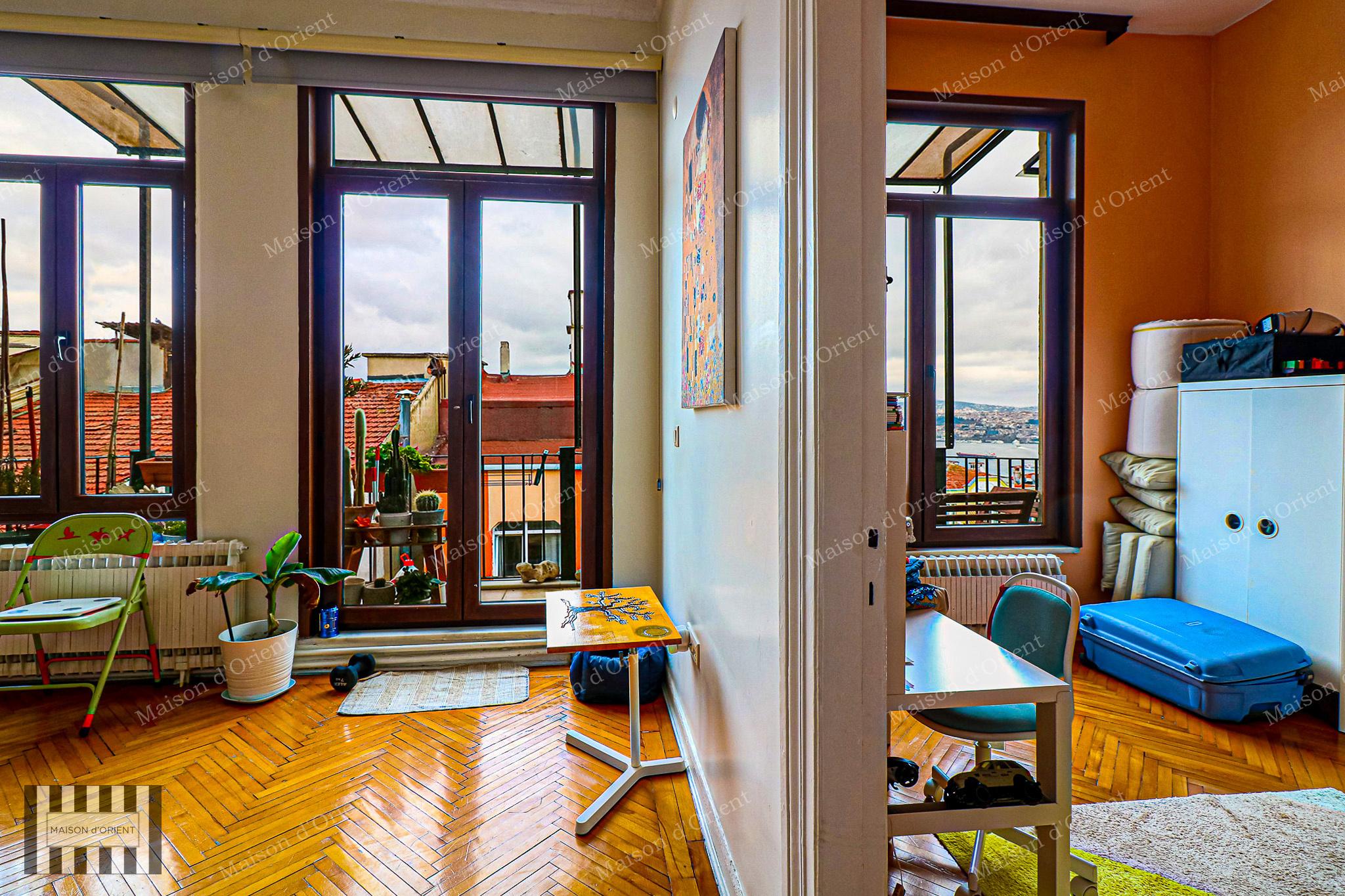 3+1 Flat for Sale in Historical Nar Building, Cihangir - Görsel 18