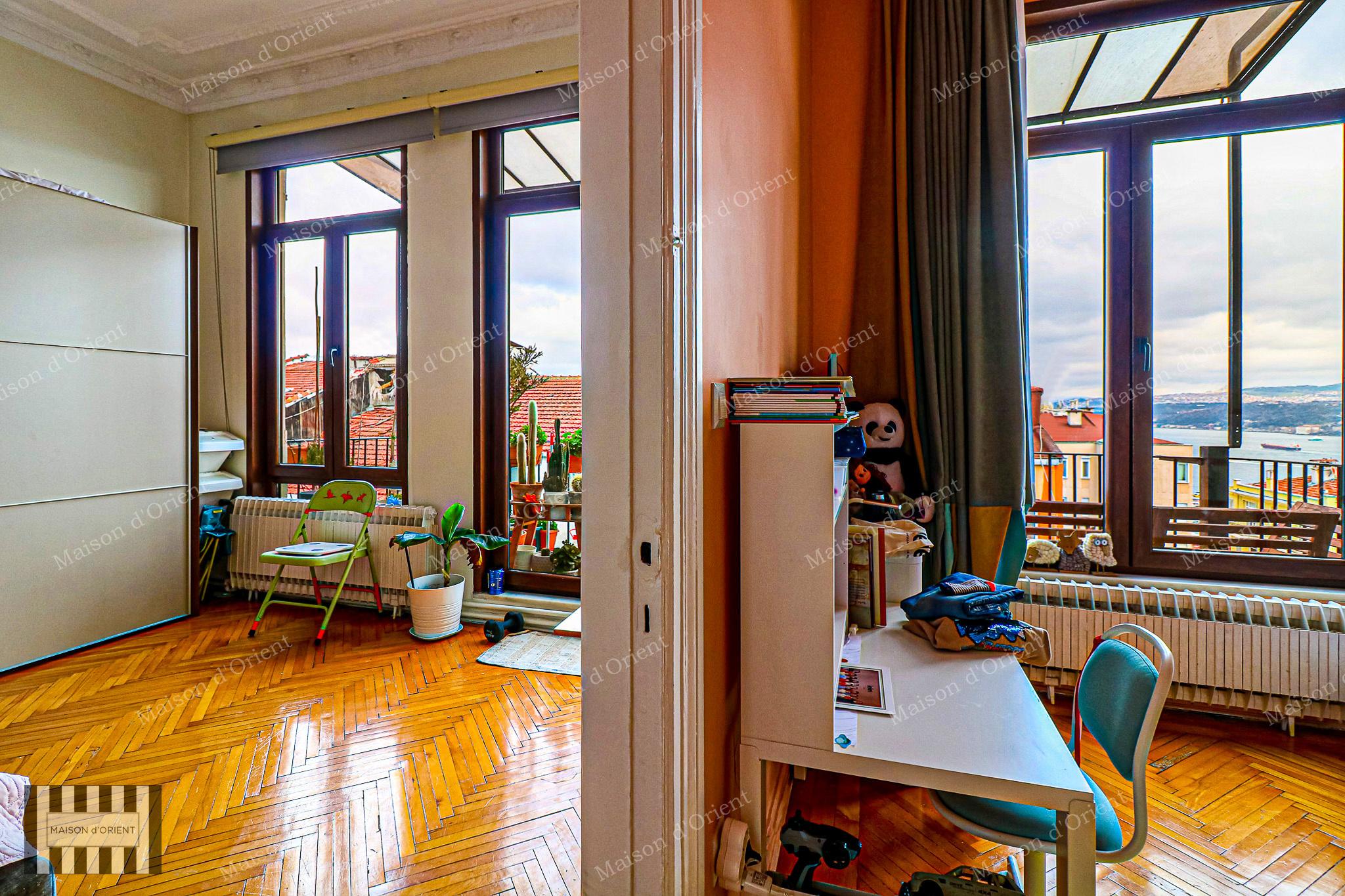 3+1 Flat for Sale in Historical Nar Building, Cihangir - Görsel 19