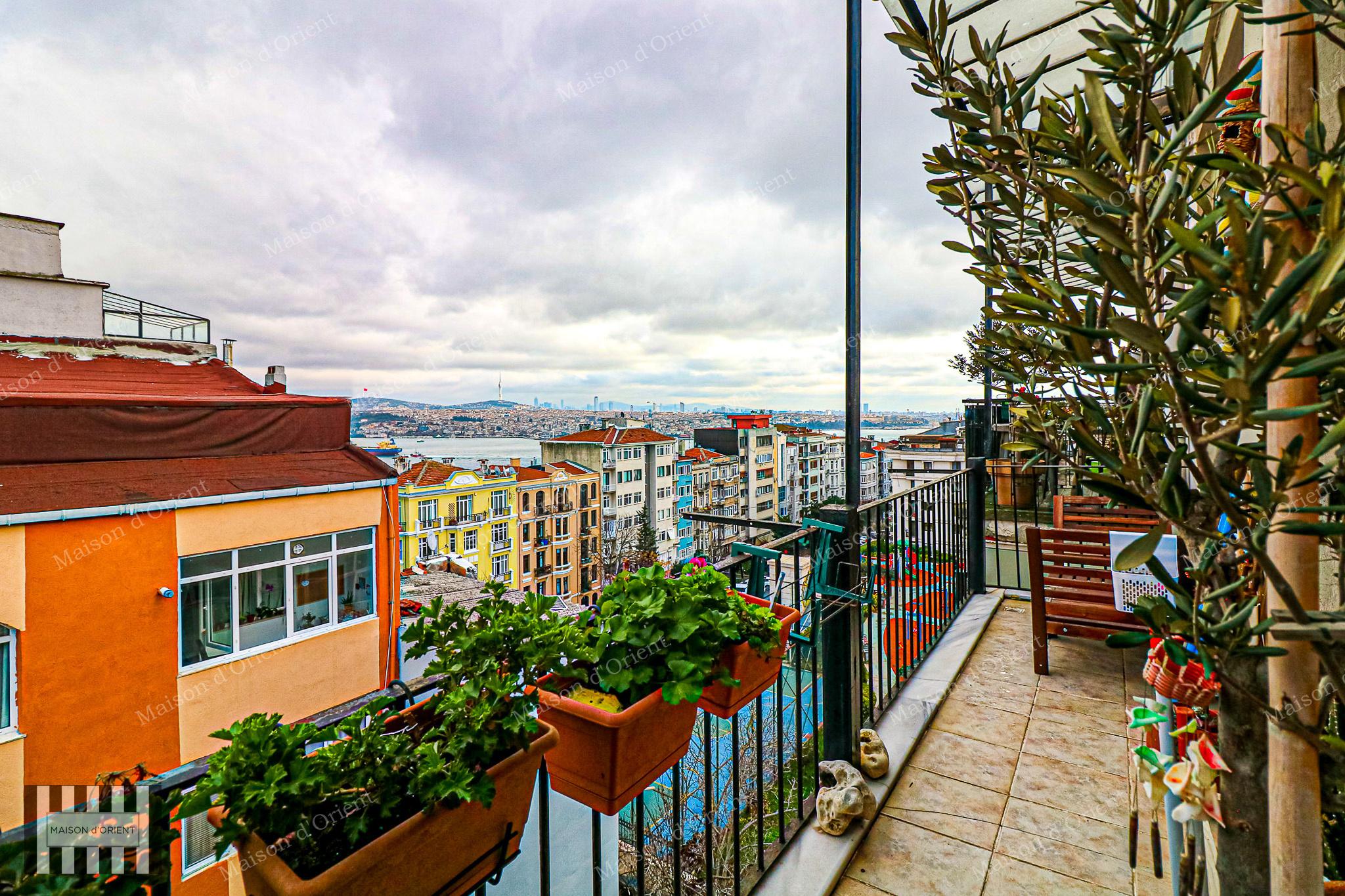 3+1 Flat for Sale in Historical Nar Building, Cihangir - Görsel 23