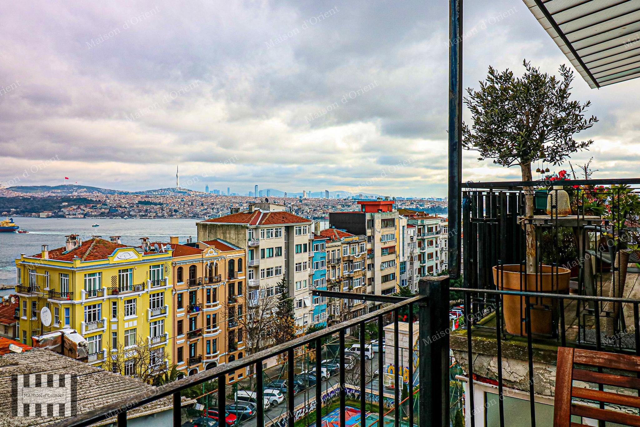 3+1 Flat for Sale in Historical Nar Building, Cihangir - Görsel 24