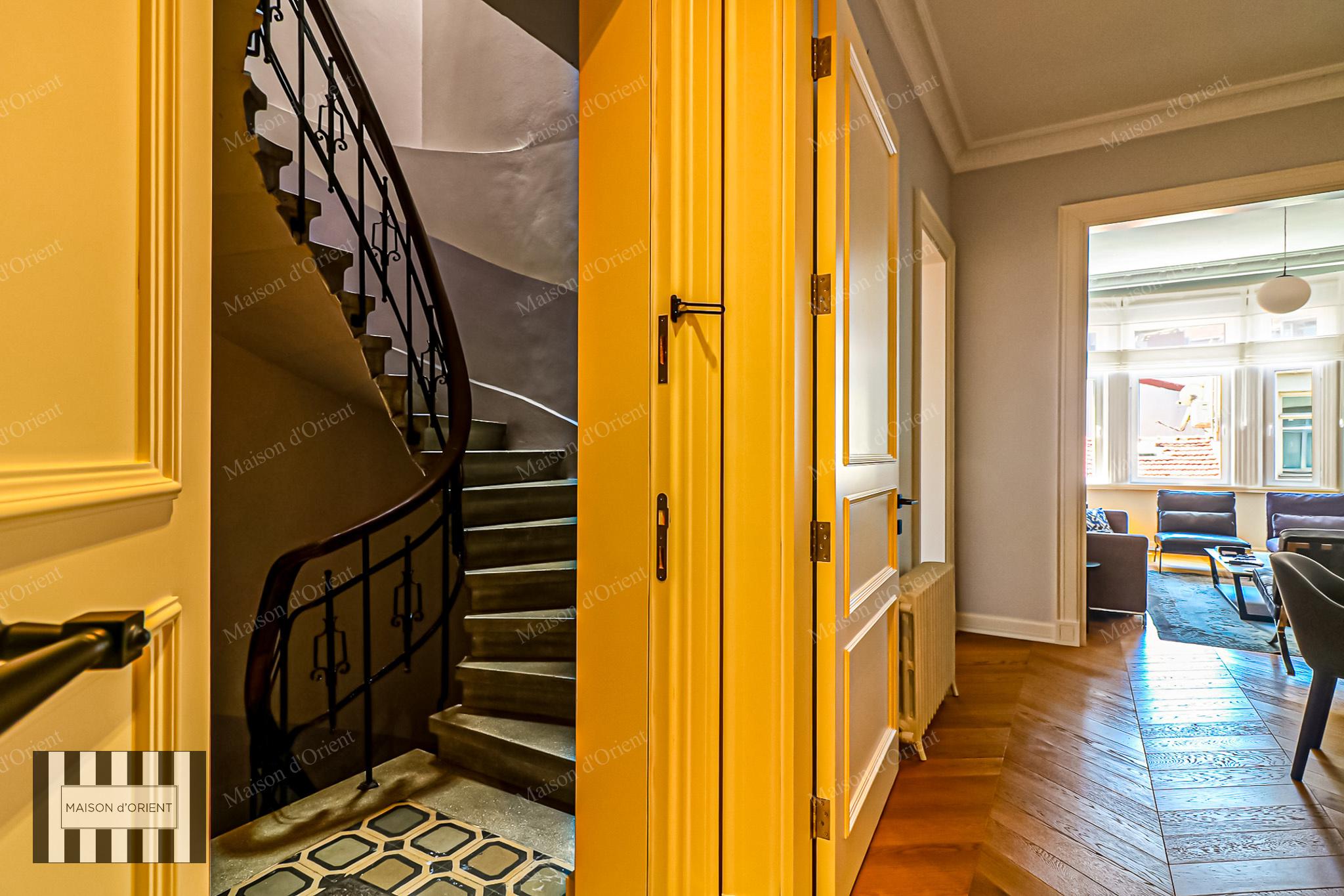 3+1 Flat for Sale in Historical Nar Building, Cihangir - Görsel 33