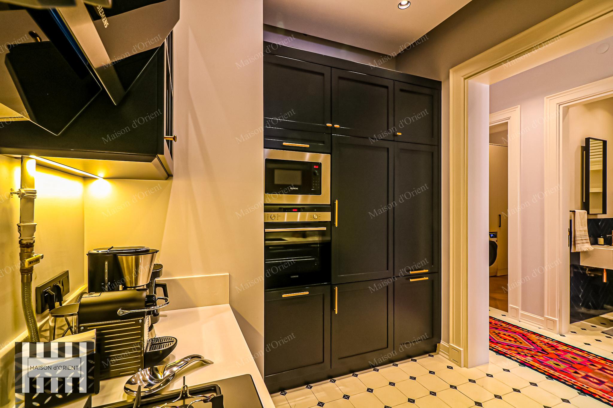 3+1 Flat for Sale in Historical Nar Building, Cihangir - Görsel 52