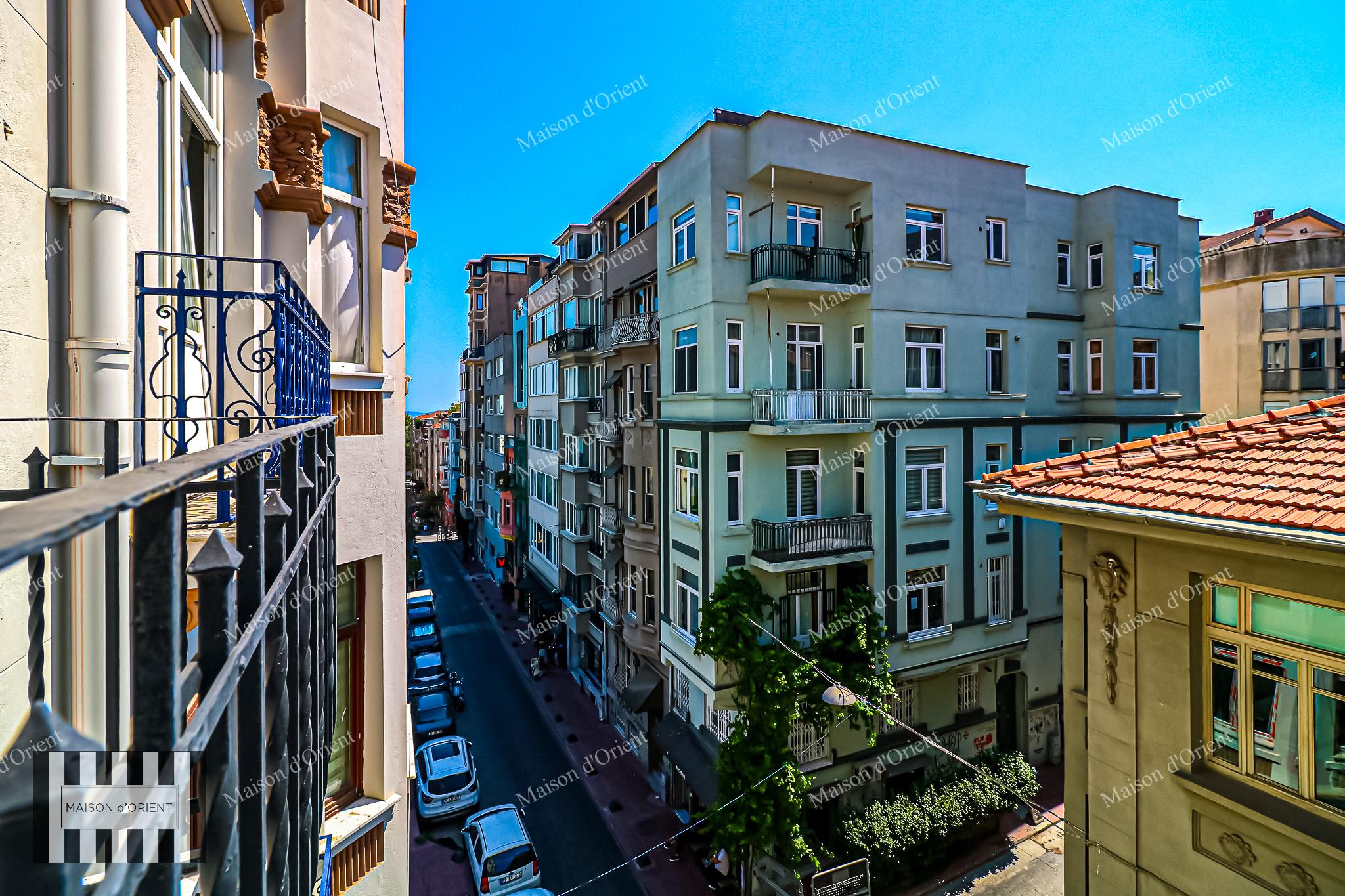 3+1 Flat for Sale in Historical Nar Building, Cihangir - Görsel 93