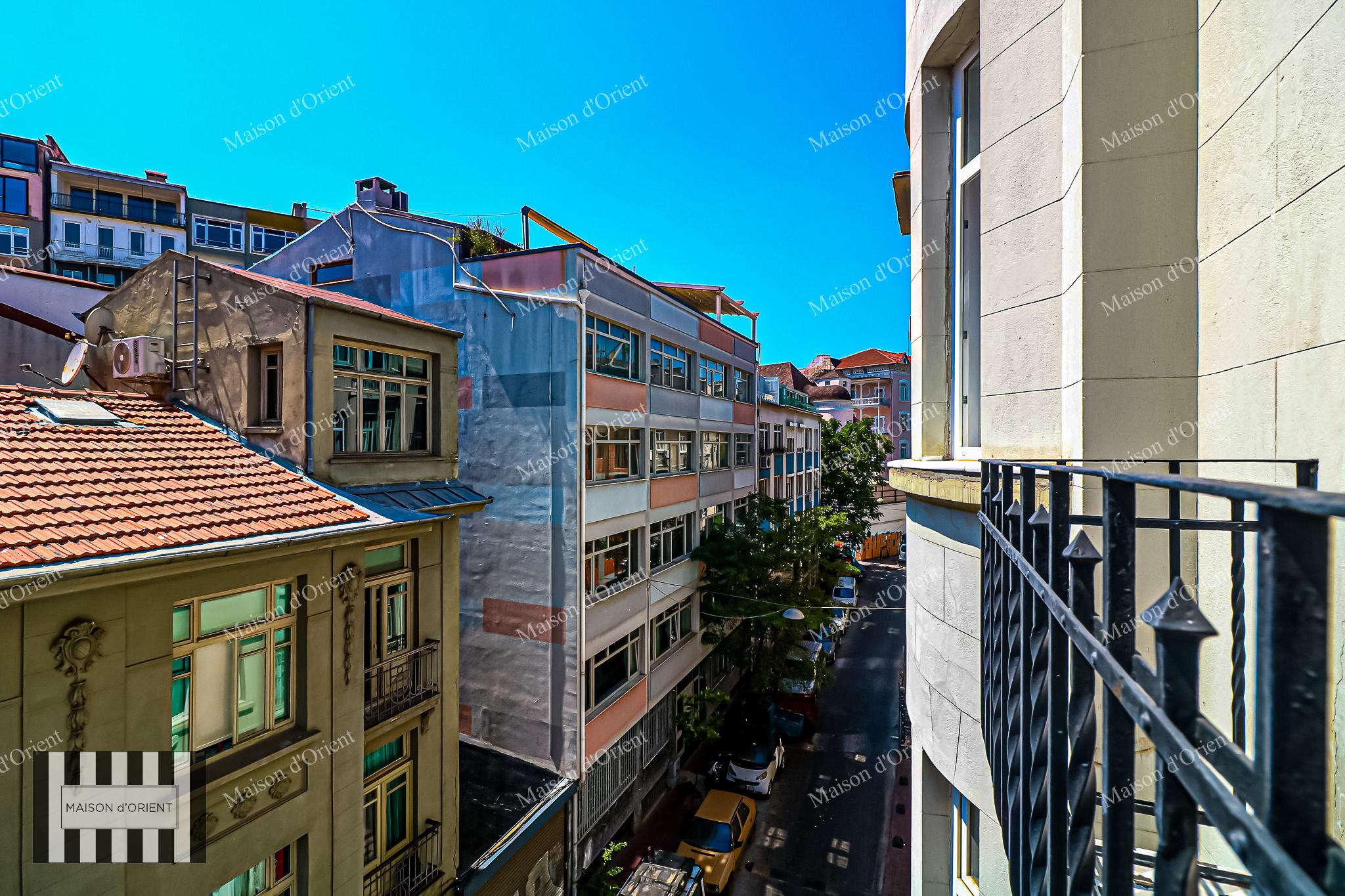 3+1 Flat for Sale in Historical Nar Building, Cihangir - Görsel 94