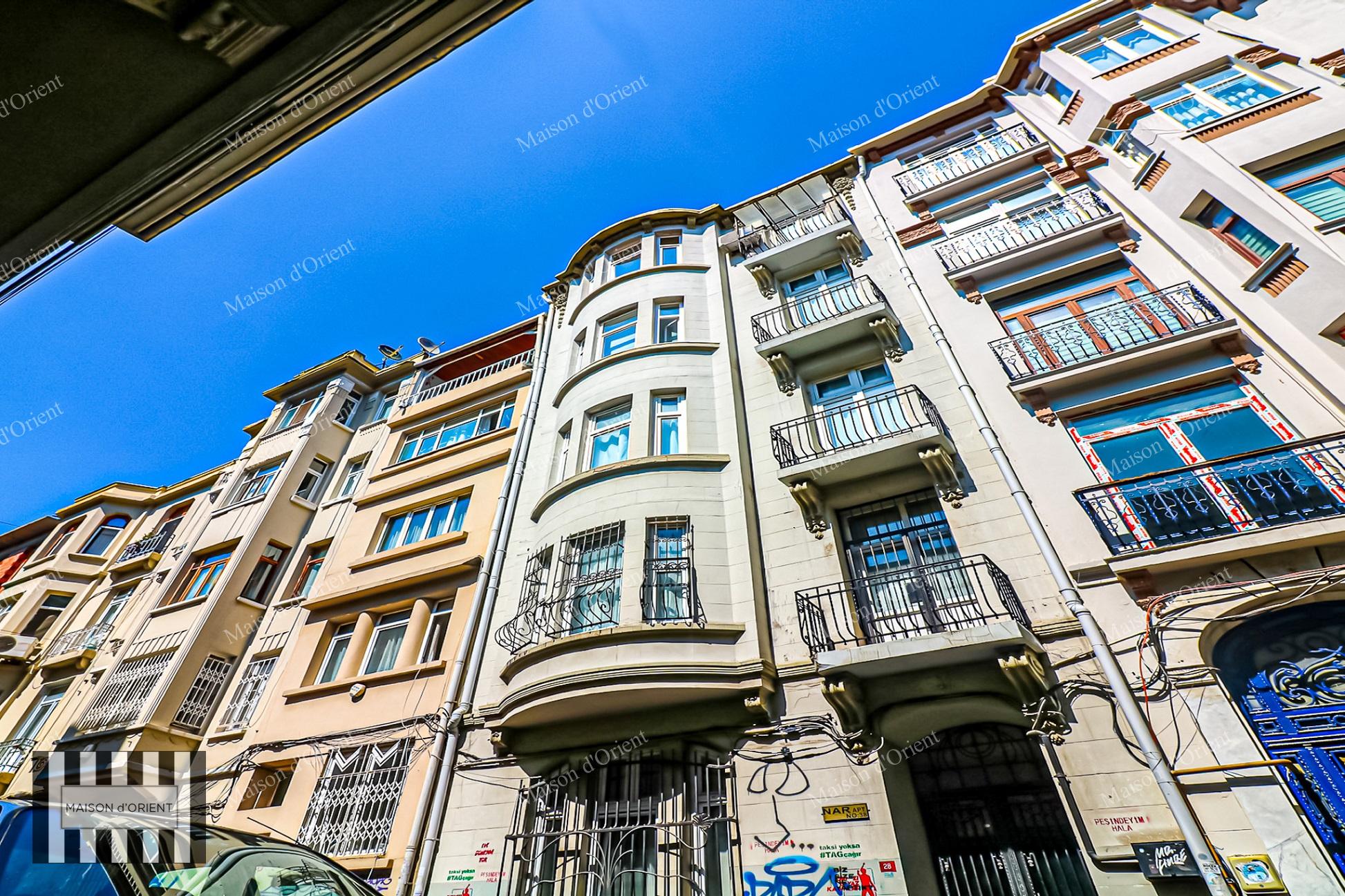3+1 Flat for Sale in Historical Nar Building, Cihangir - Görsel 96