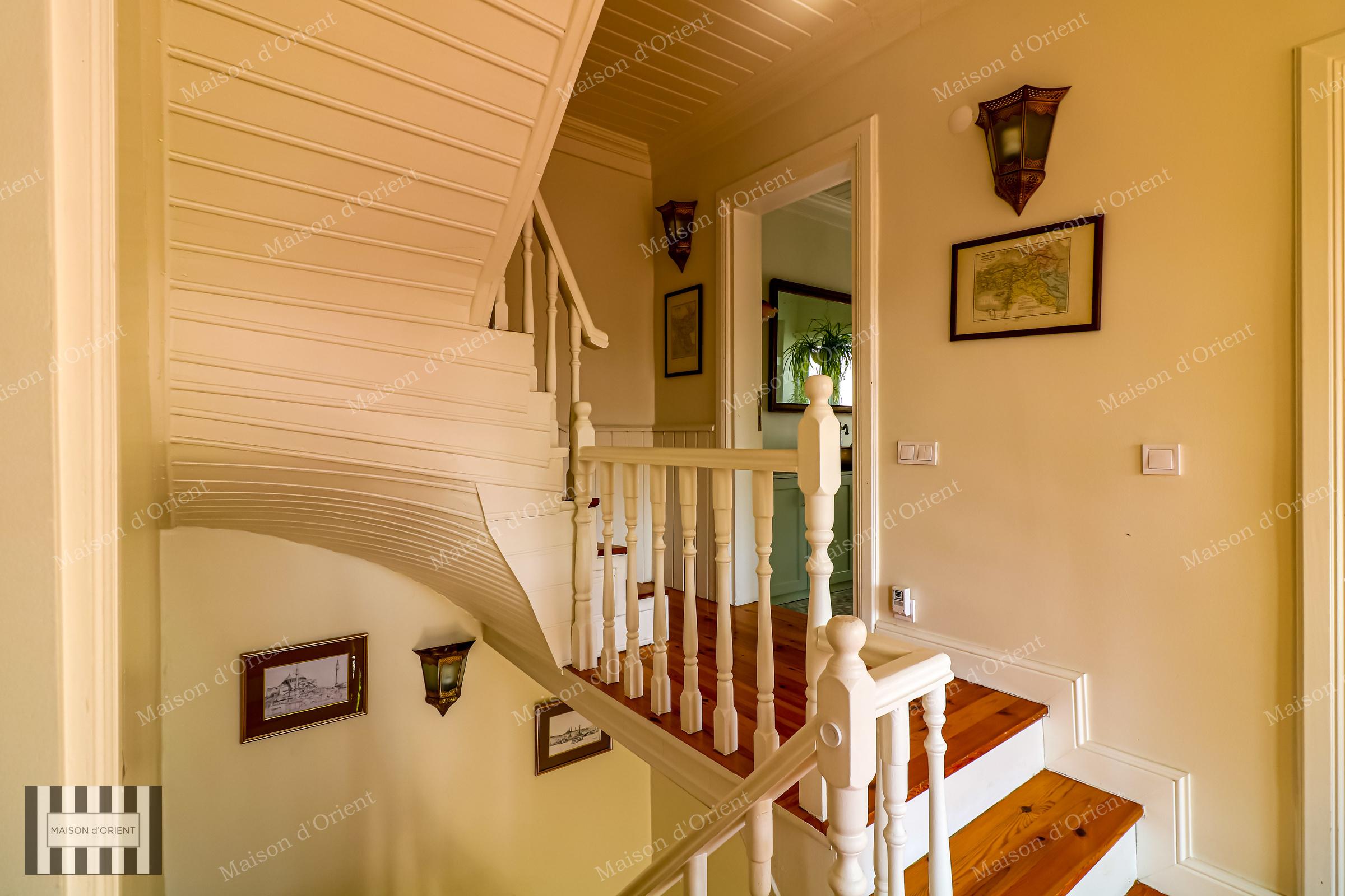 4+1 Historical House for Sale in Aynalı Çeşme - Görsel 13