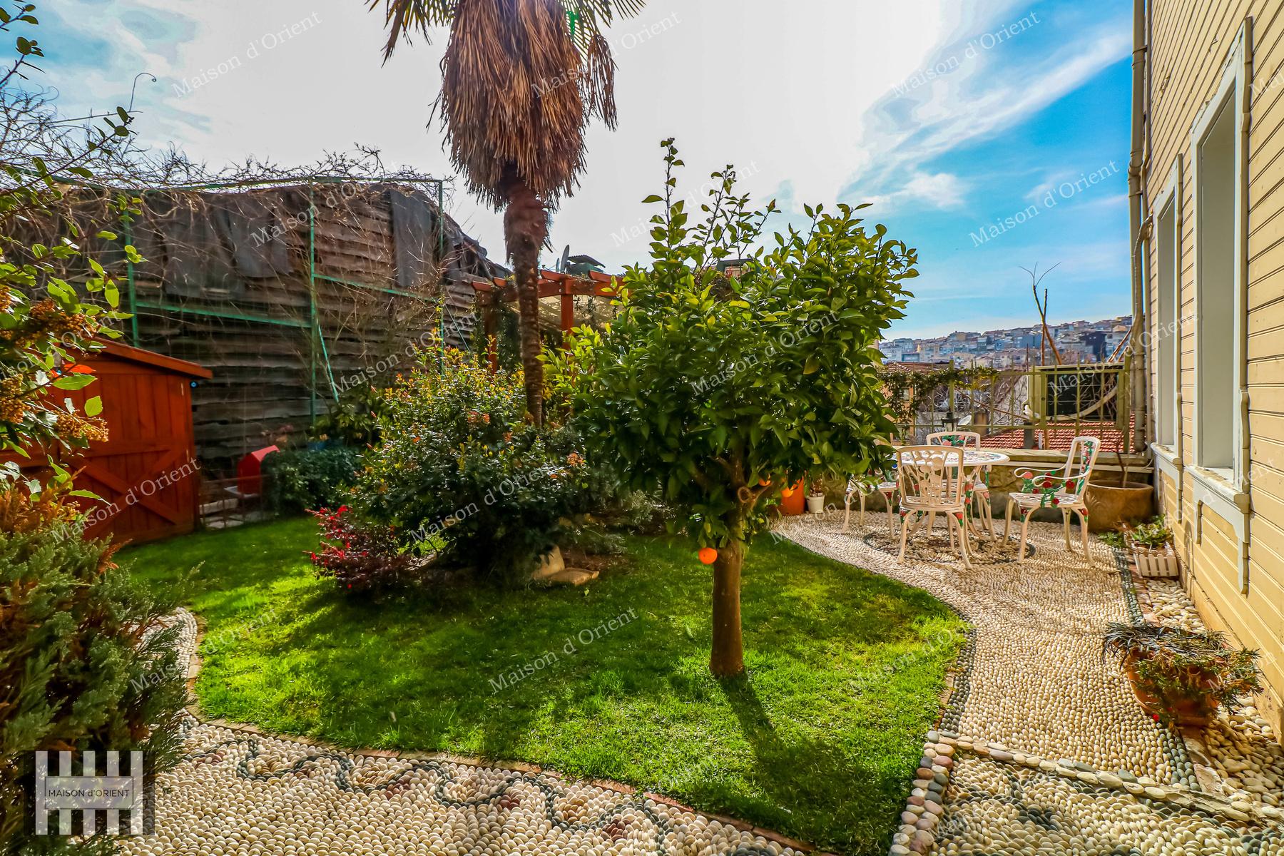 4+1 Historical House for Sale in Aynalı Çeşme - Görsel 22