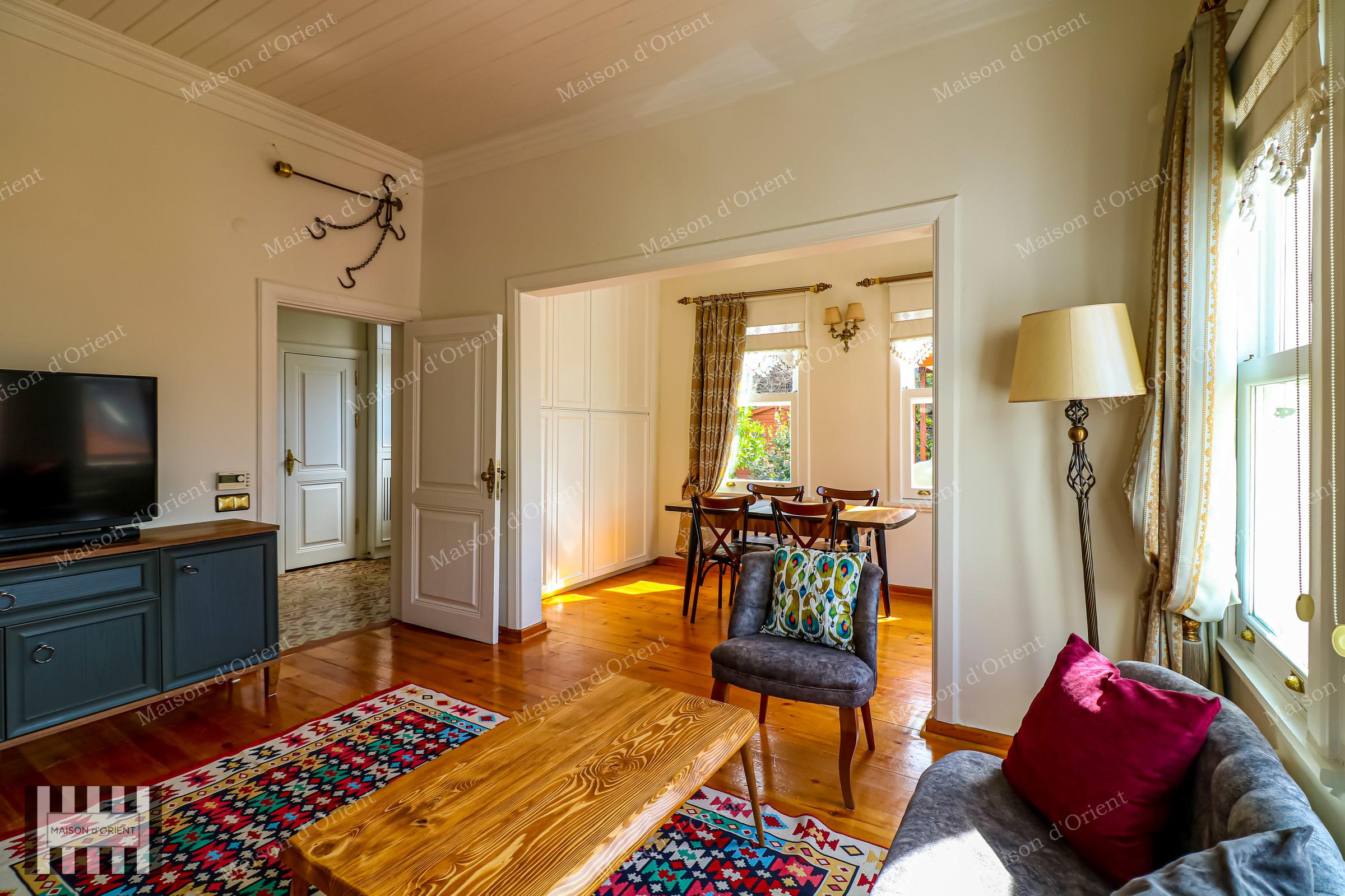 4+1 Historical House for Sale in Aynalı Çeşme - Görsel 3