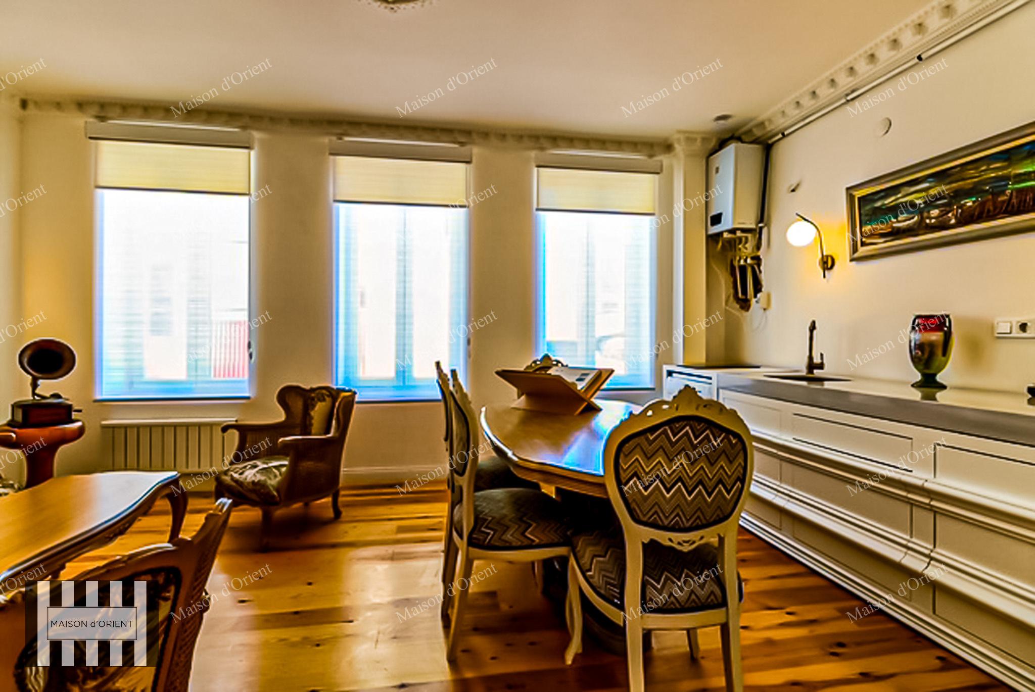 4-Storey Building with Garden for Sale in Balat - Görsel 14