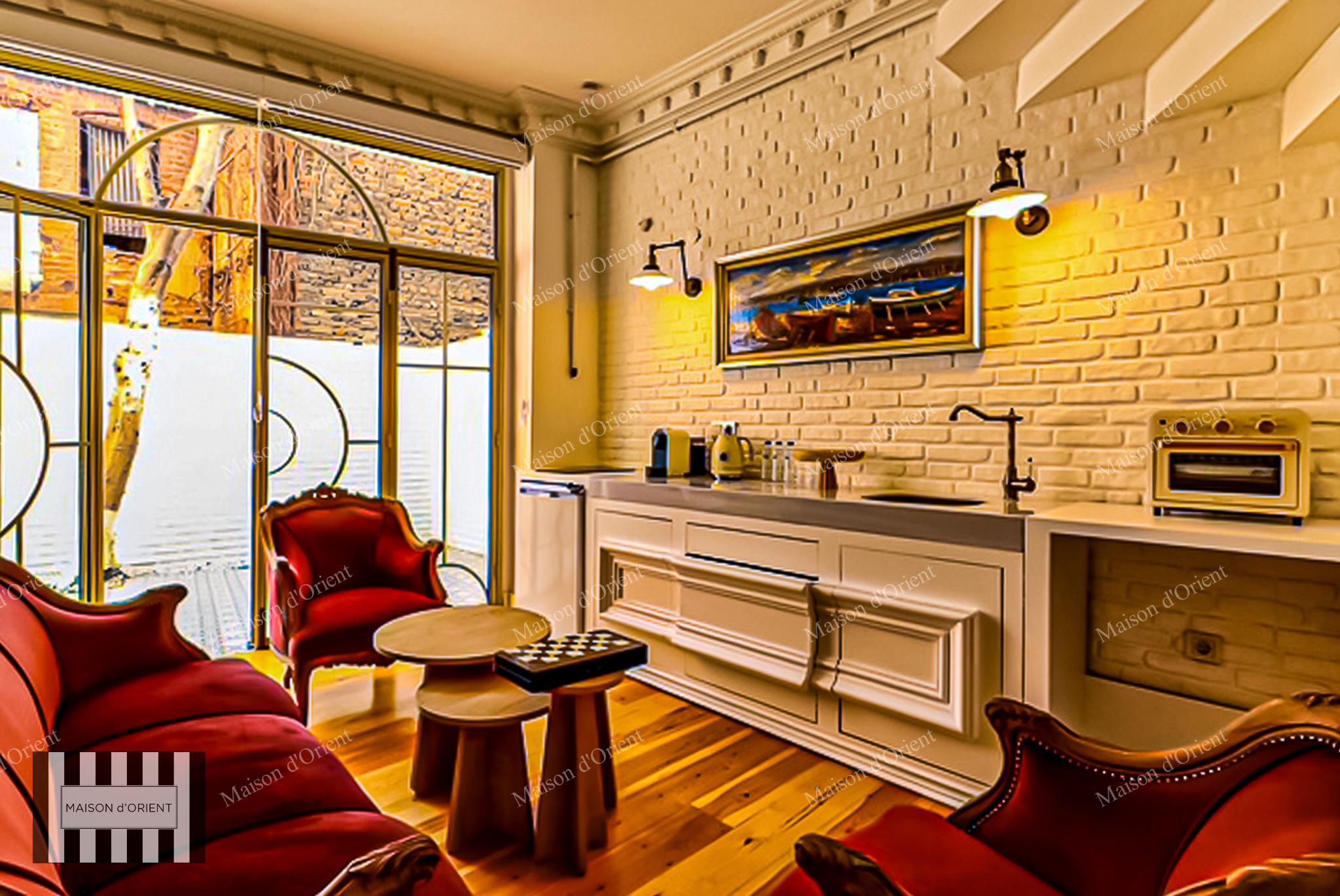 4-Storey Building with Garden for Sale in Balat - Görsel 17