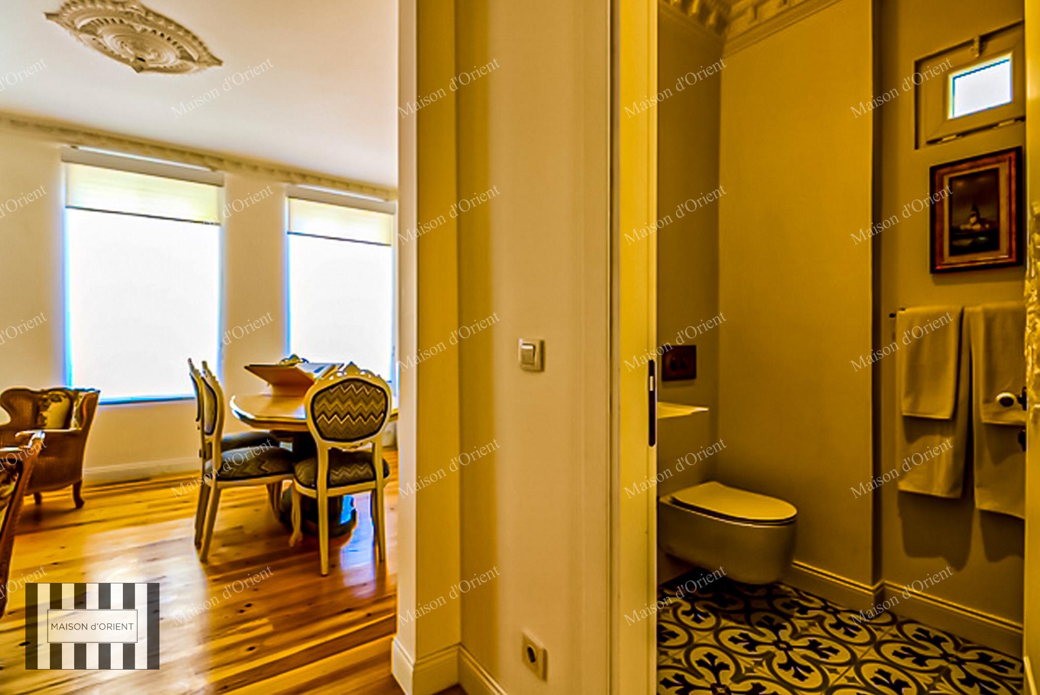 4-Storey Building with Garden for Sale in Balat - Görsel 18