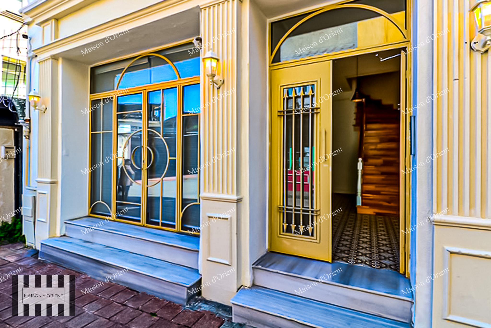 4-Storey Building with Garden for Sale in Balat - Görsel 21