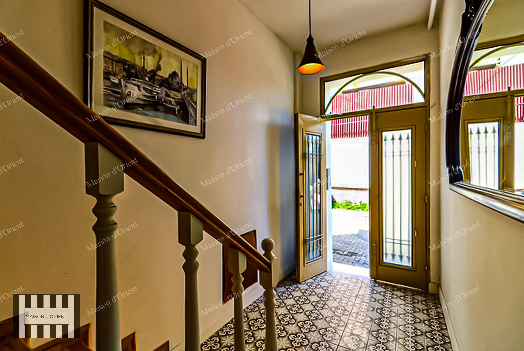 4-Storey Building with Garden for Sale in Balat - Görsel 25