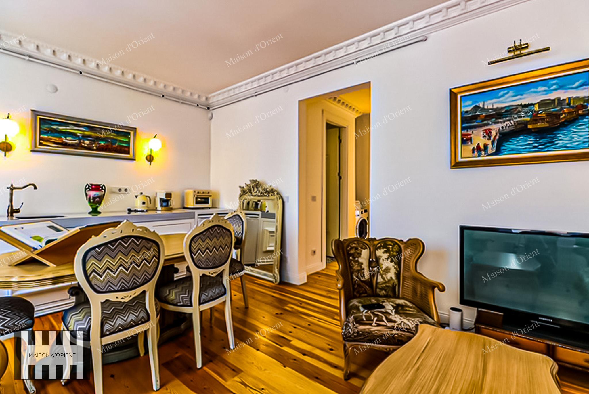 4-Storey Building with Garden for Sale in Balat - Görsel 6