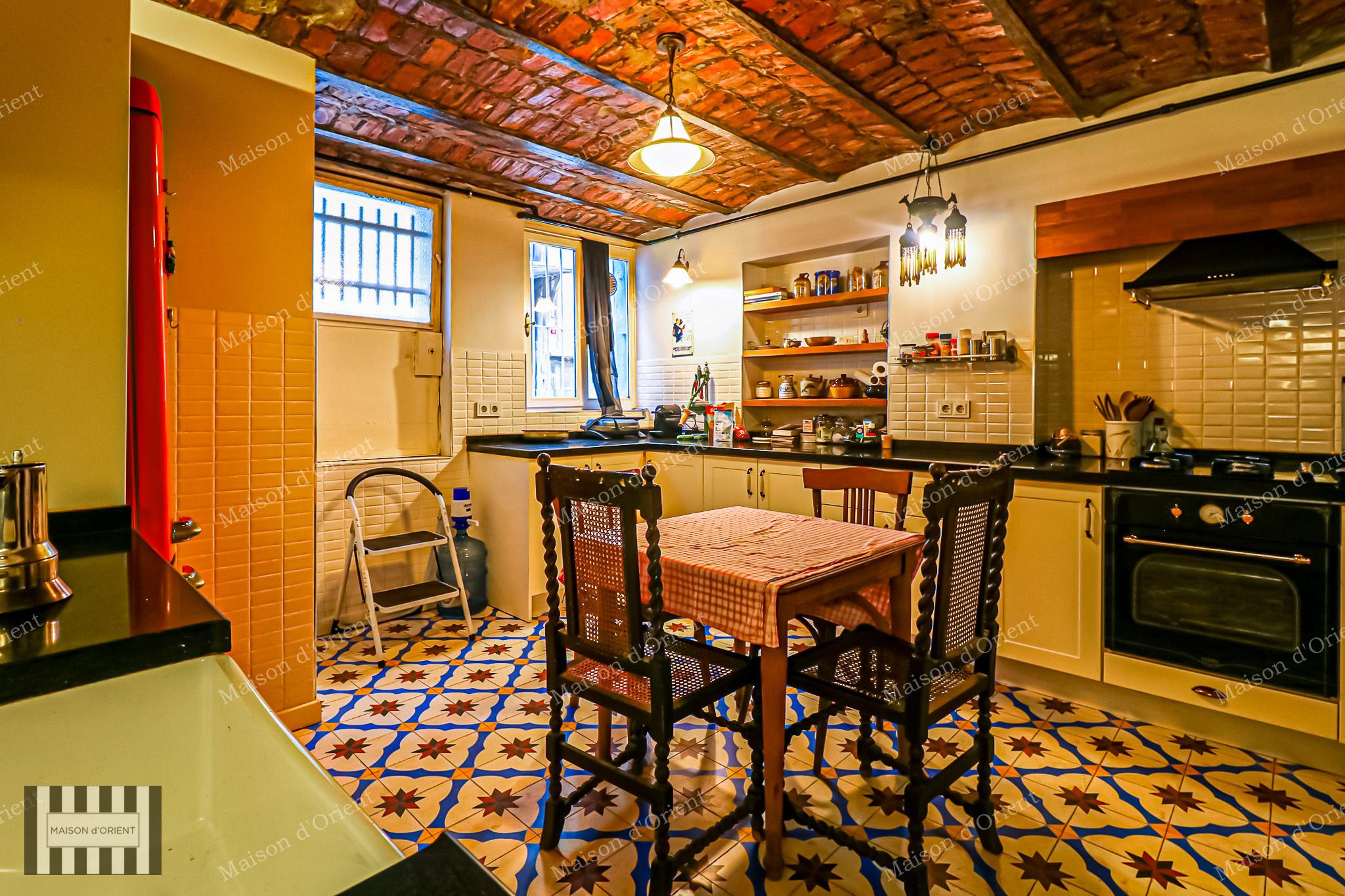 4 Storey Historical Building for Sale in Şişhane - Görsel 76