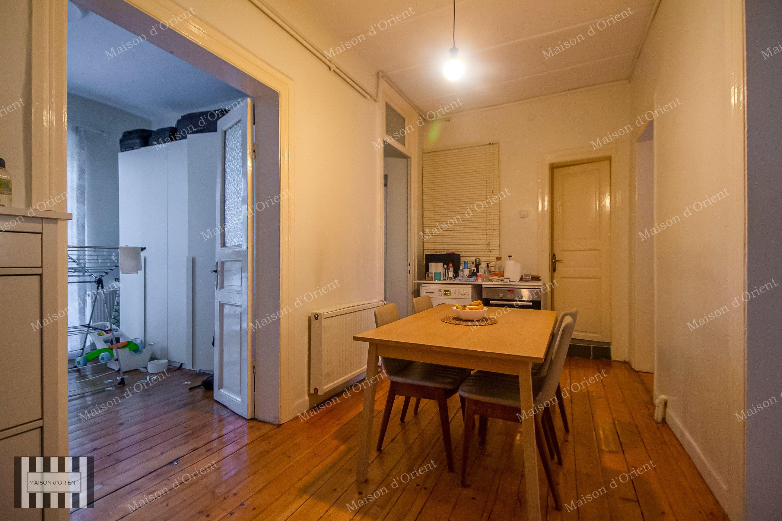 5-Story Historical Building for Sale in Cihangir - Görsel 15