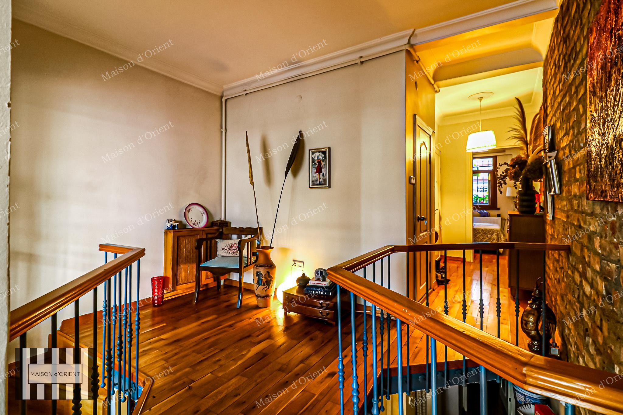 5-Story Historical Building for Sale in Cihangir - Görsel 27