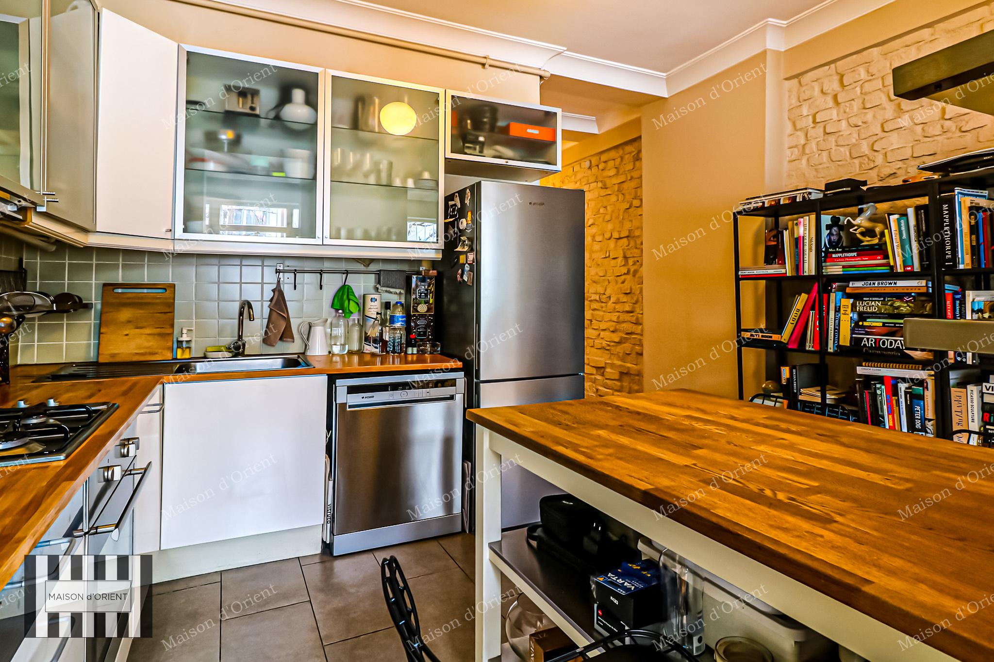 5-Story Historical Building for Sale in Cihangir - Görsel 35