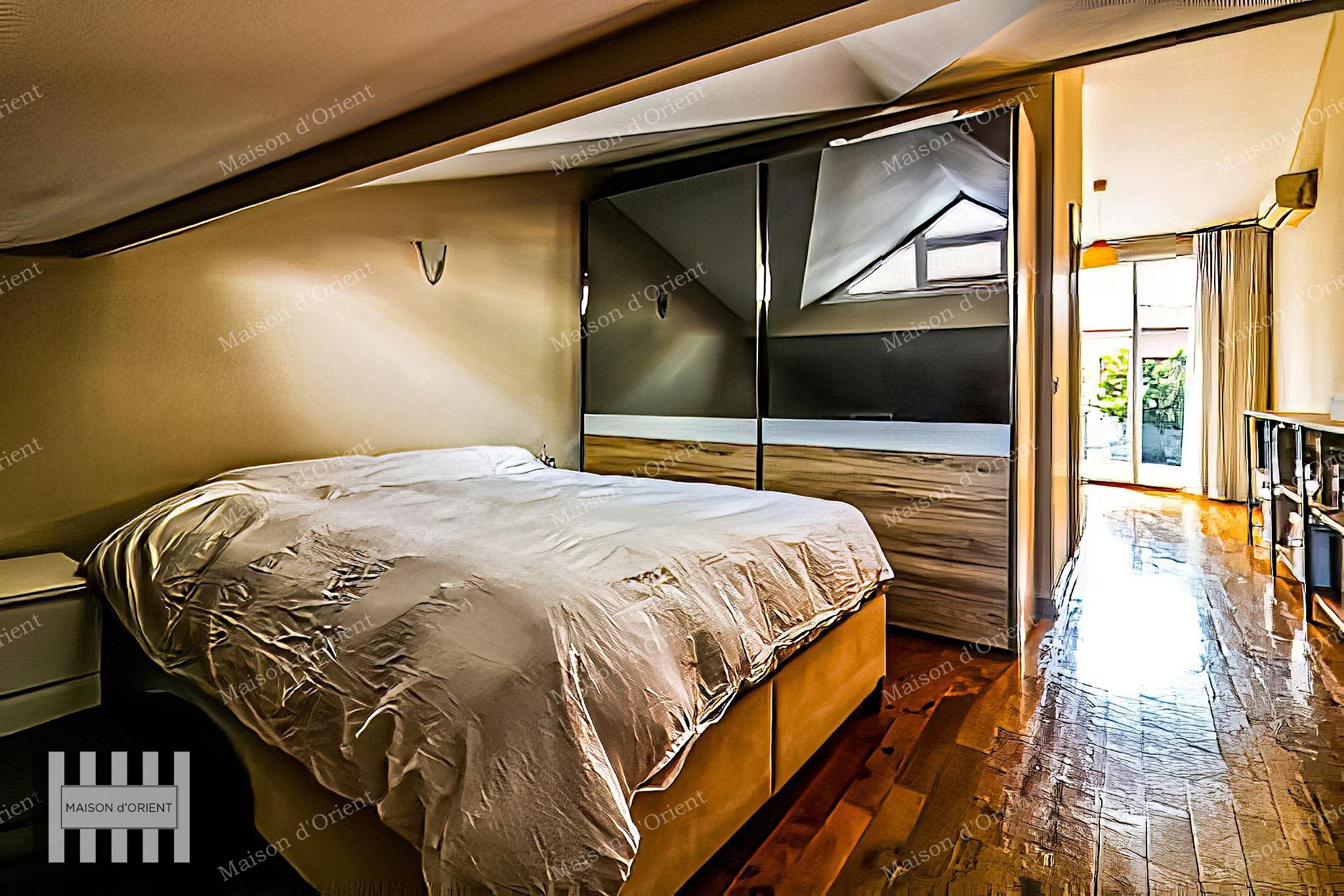 5-Story Historical Building for Sale in Cihangir - Görsel 40