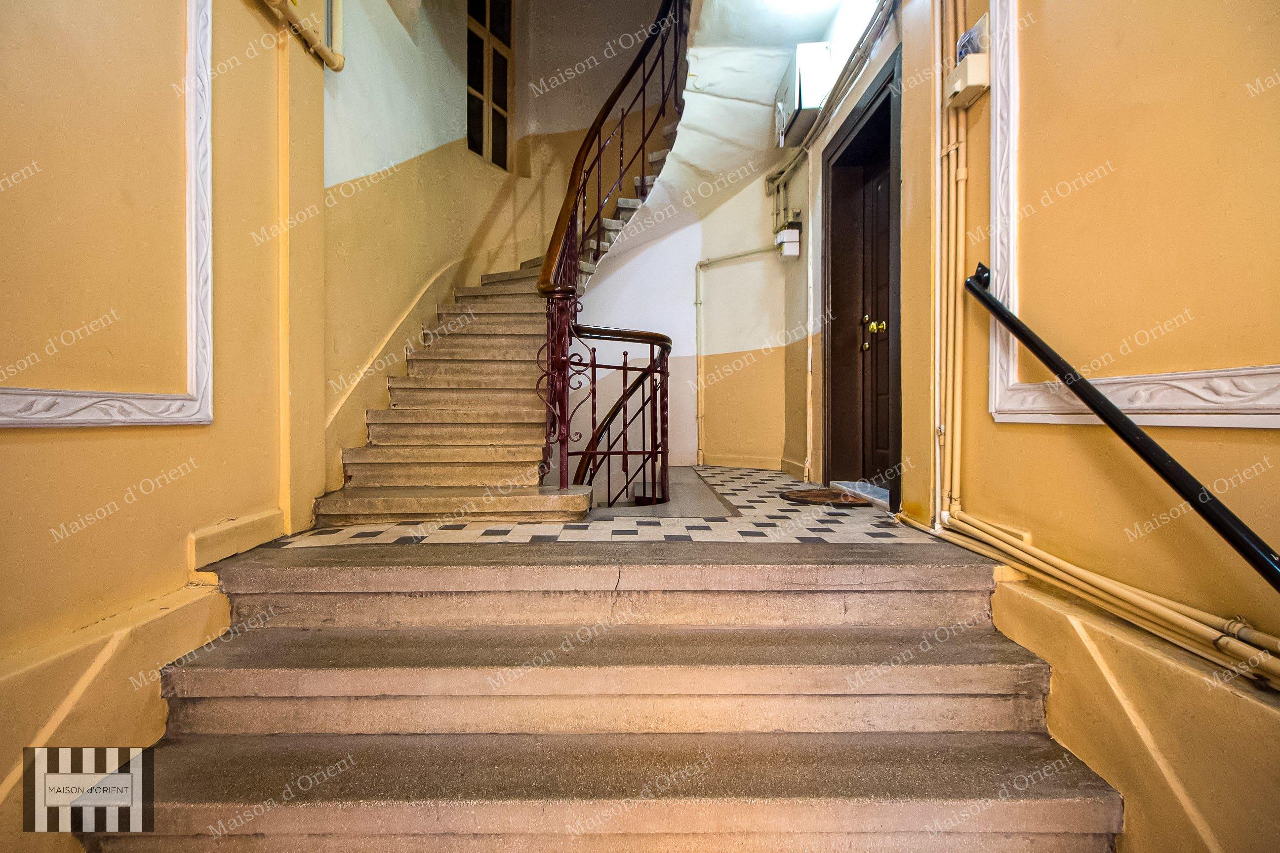 5-Story Historical Building for Sale in Cihangir - Görsel 5