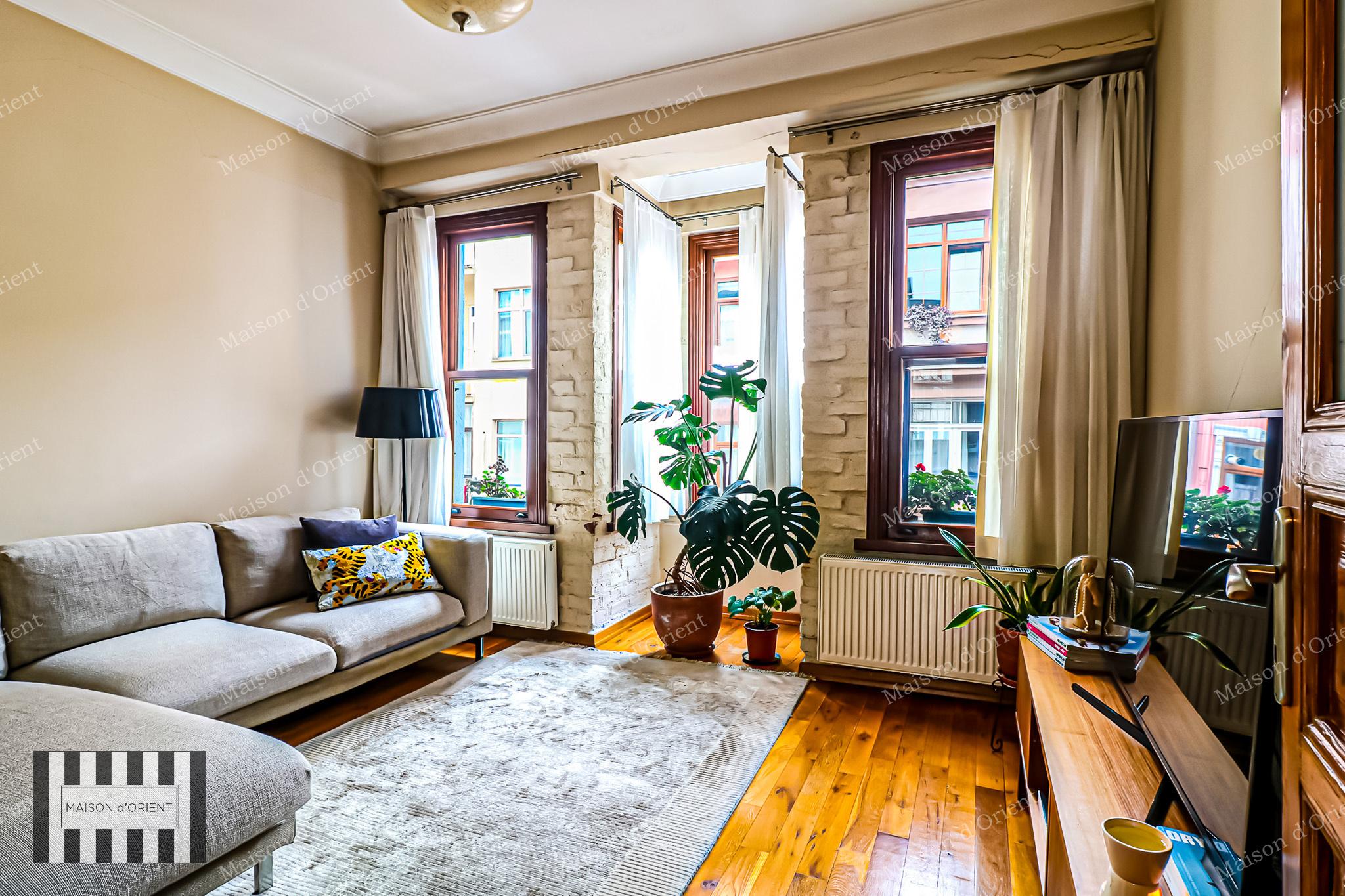 5-Story Historical Building for Sale in Cihangir - Görsel 52