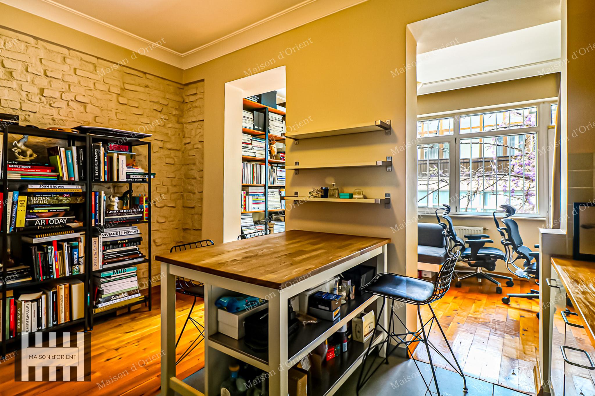 5-Story Historical Building for Sale in Cihangir - Görsel 66