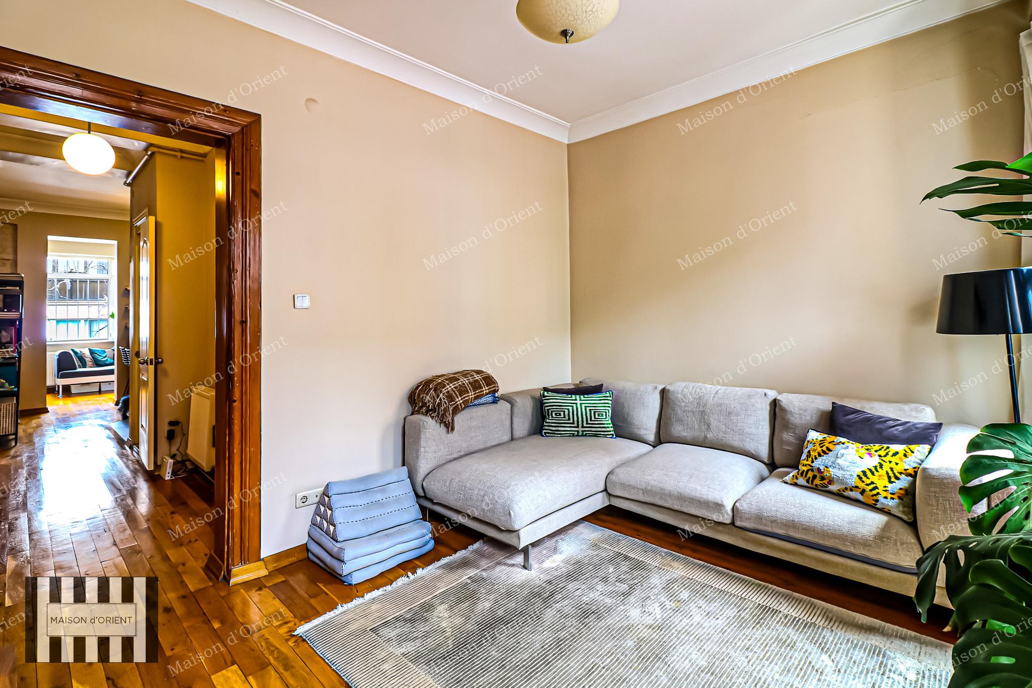 5-Story Historical Building for Sale in Cihangir - Görsel 68