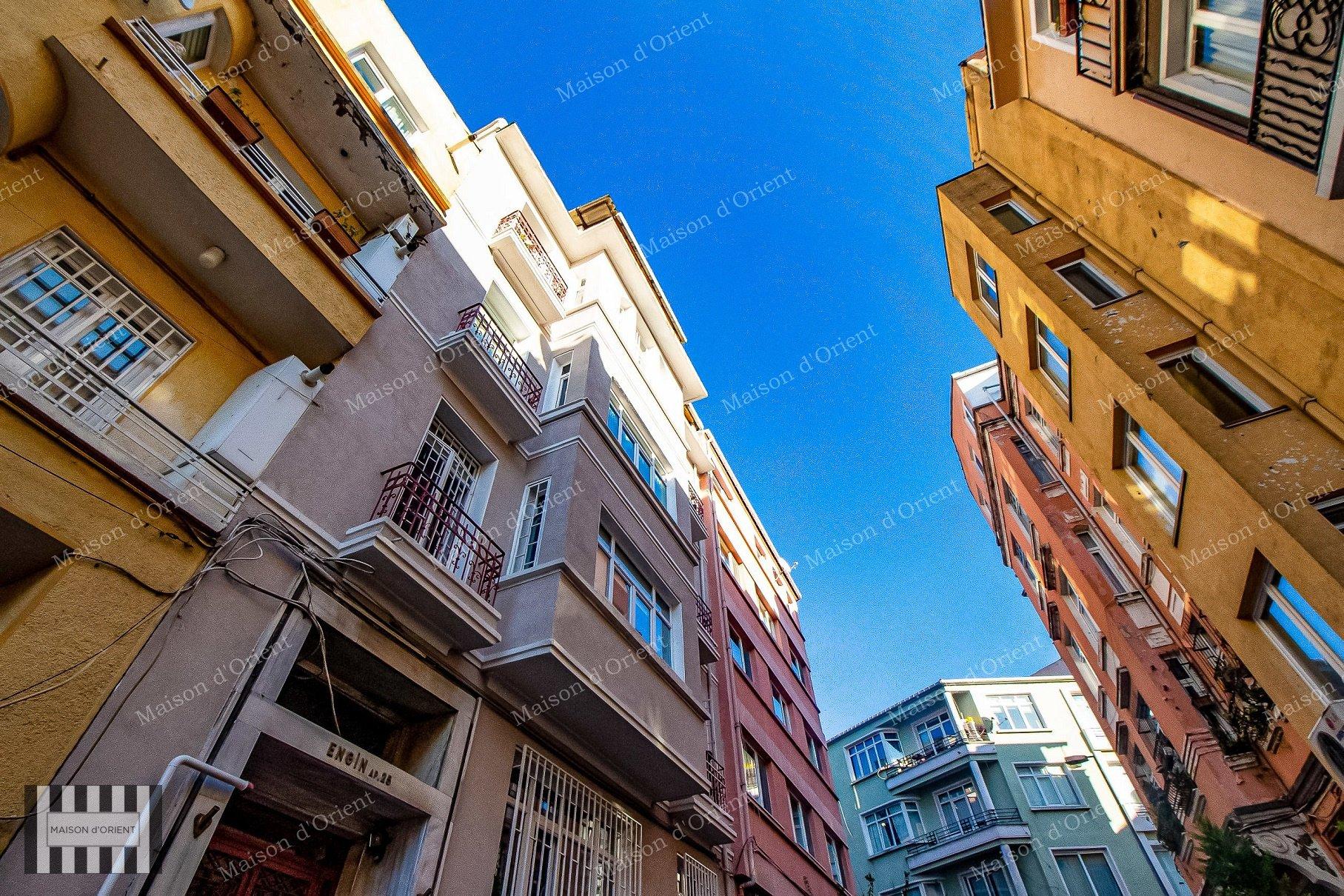 5-Story Historical Building for Sale in Cihangir - Görsel 7