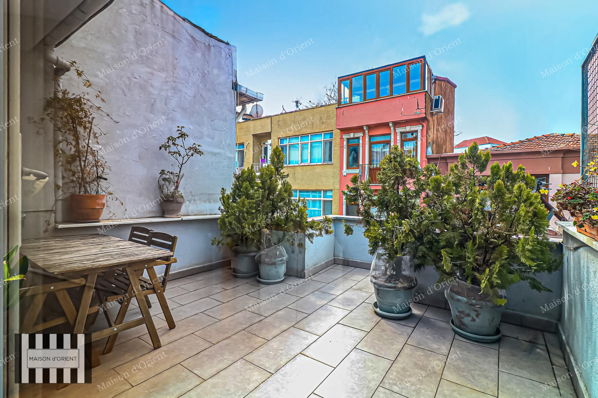 5-Story Historical Building for Sale in Cihangir - Görsel 70