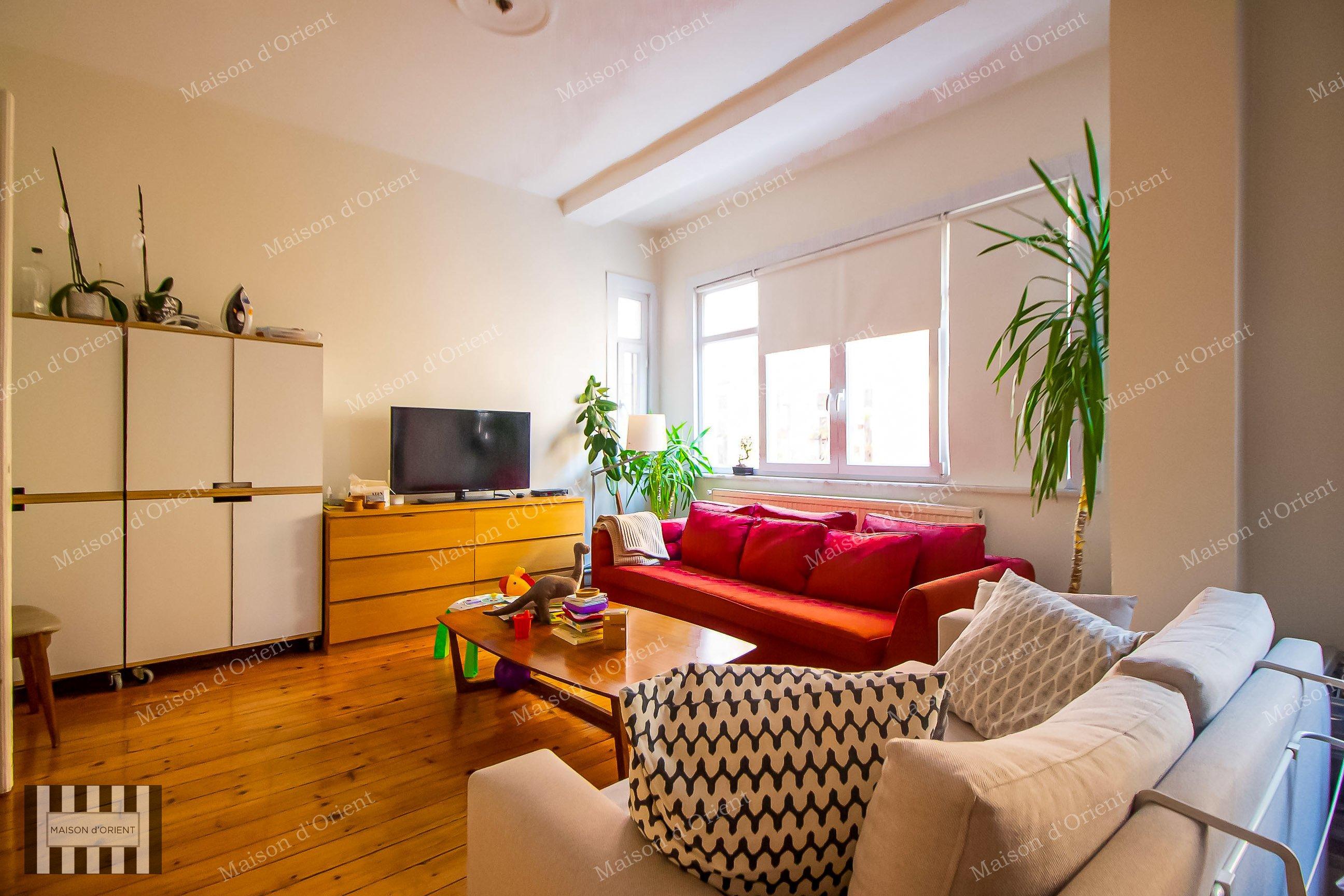 5-Story Historical Building for Sale in Cihangir - Görsel 9