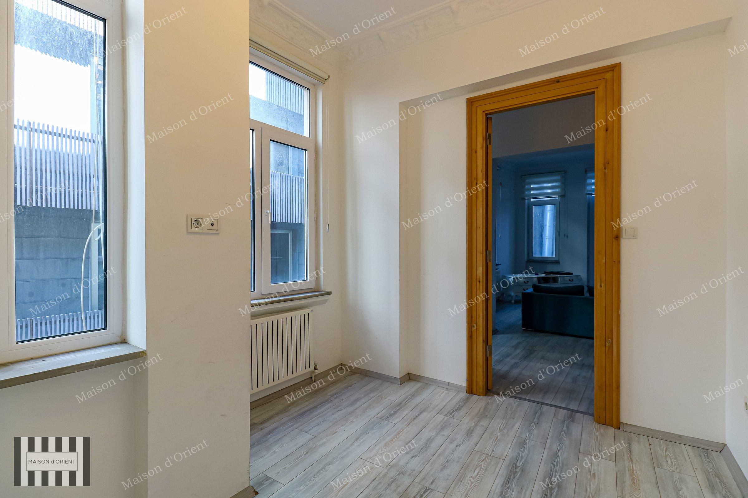 7-Storey Historical Building for Sale in Pera - Görsel 21