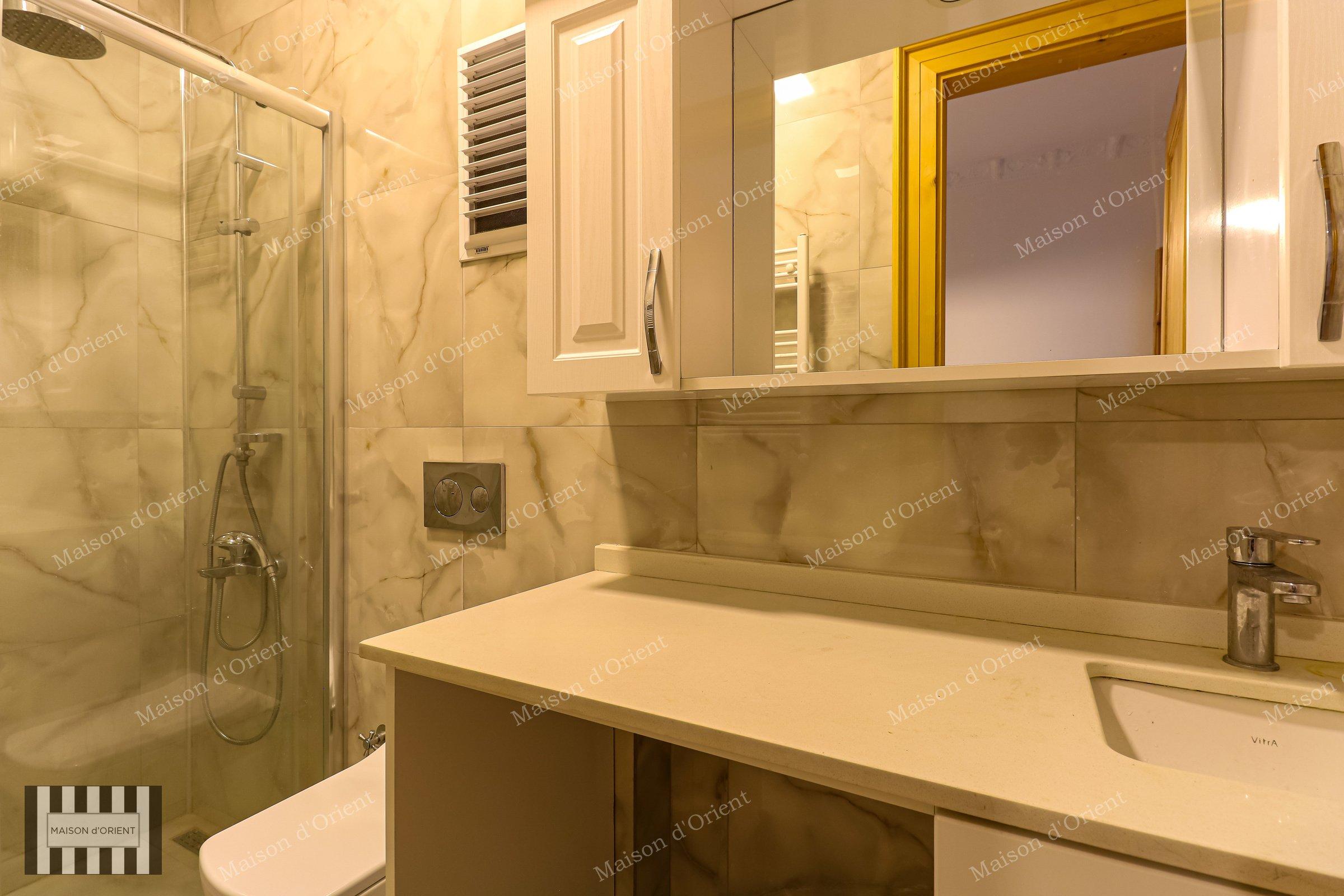 7-Storey Historical Building for Sale in Pera - Görsel 23