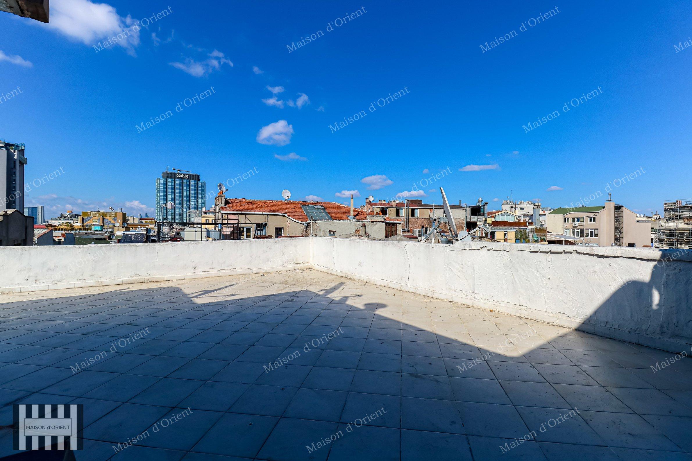 7-Storey Historical Building for Sale in Pera - Görsel 26