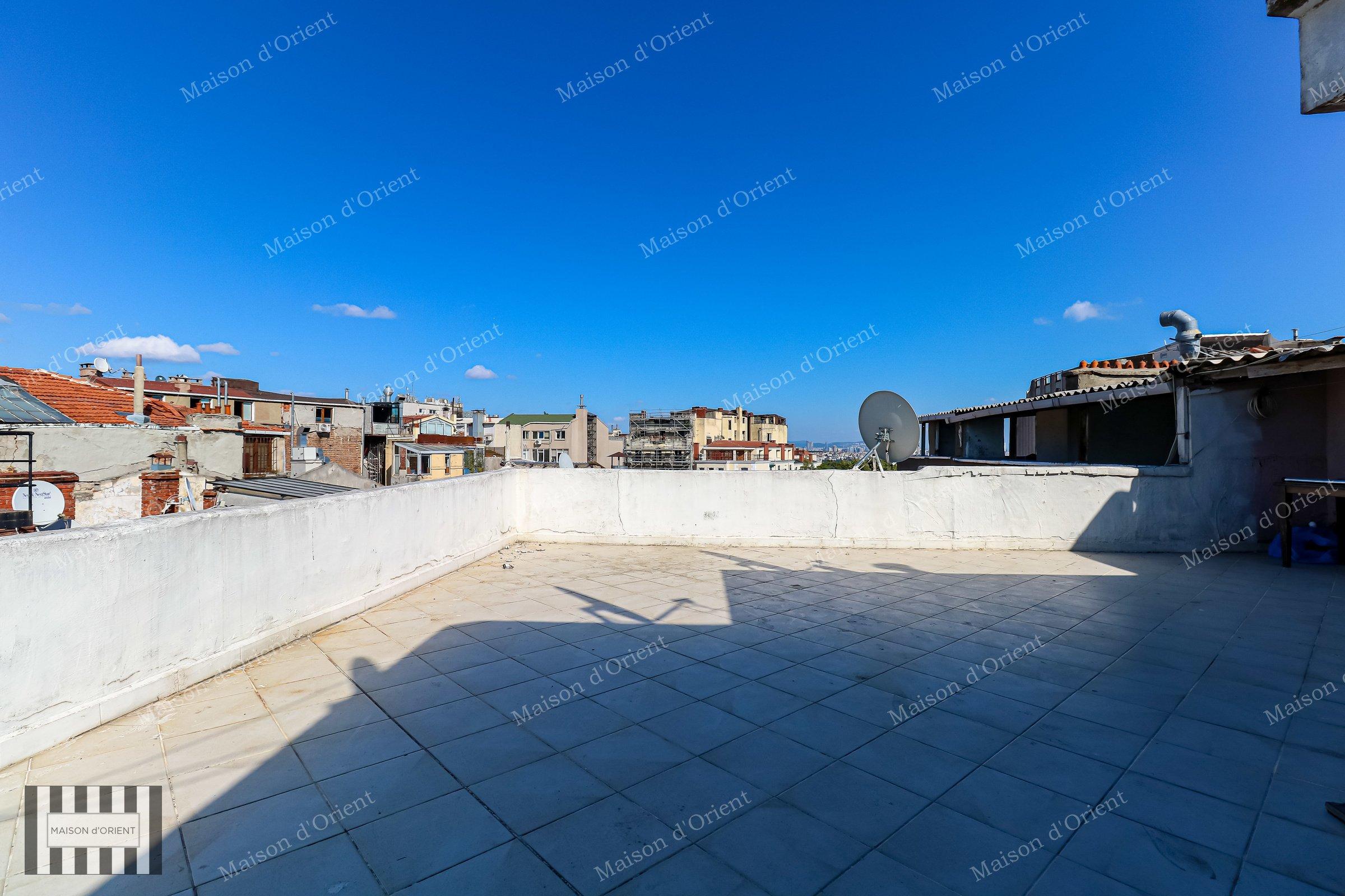 7-Storey Historical Building for Sale in Pera - Görsel 27