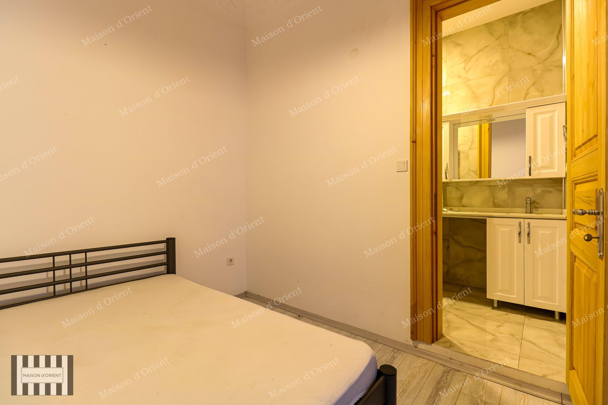 7-Storey Historical Building for Sale in Pera - Görsel 35