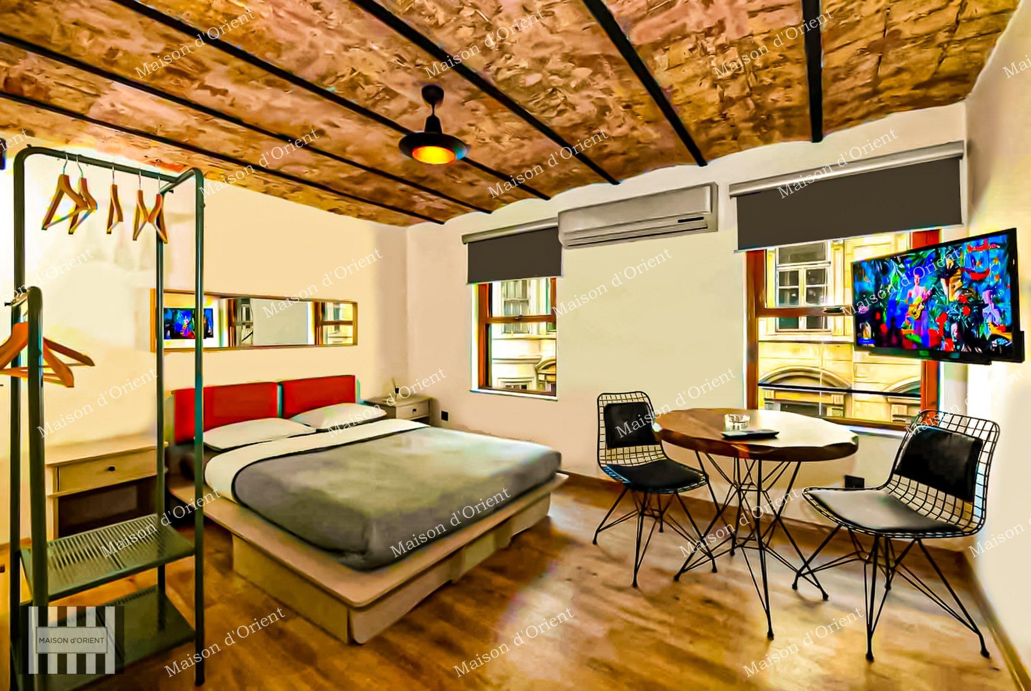 7-Storey Historical Building for Sale in Pera - Görsel 40