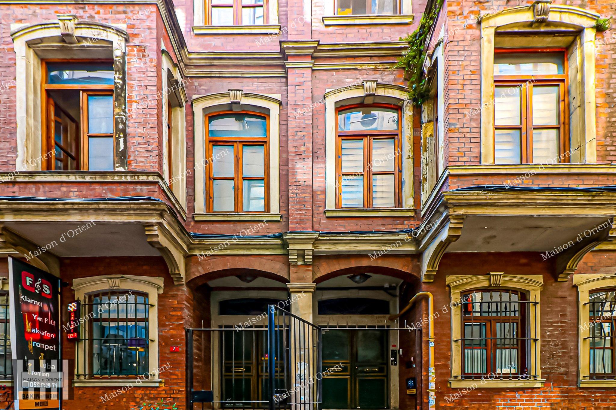 7-Storey Historical Building for Sale in Pera - Görsel 46