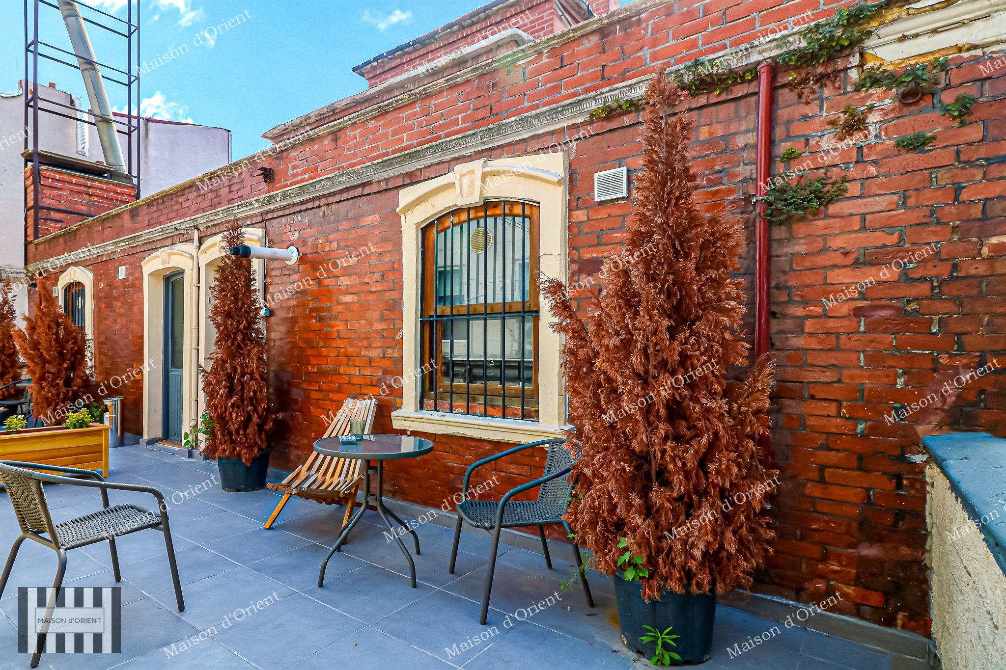 7-Storey Historical Building for Sale in Pera - Görsel 48