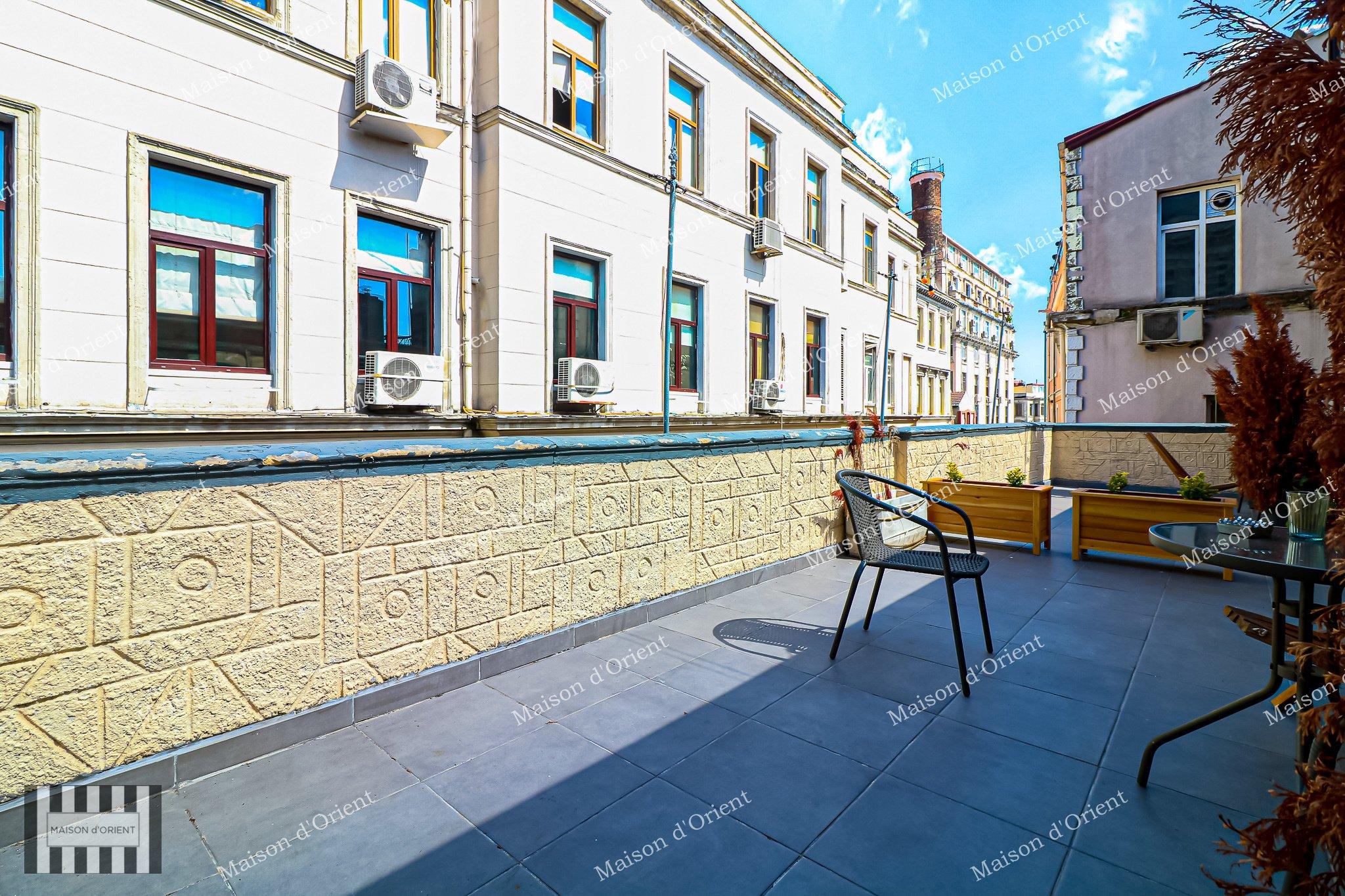 7-Storey Historical Building for Sale in Pera - Görsel 49