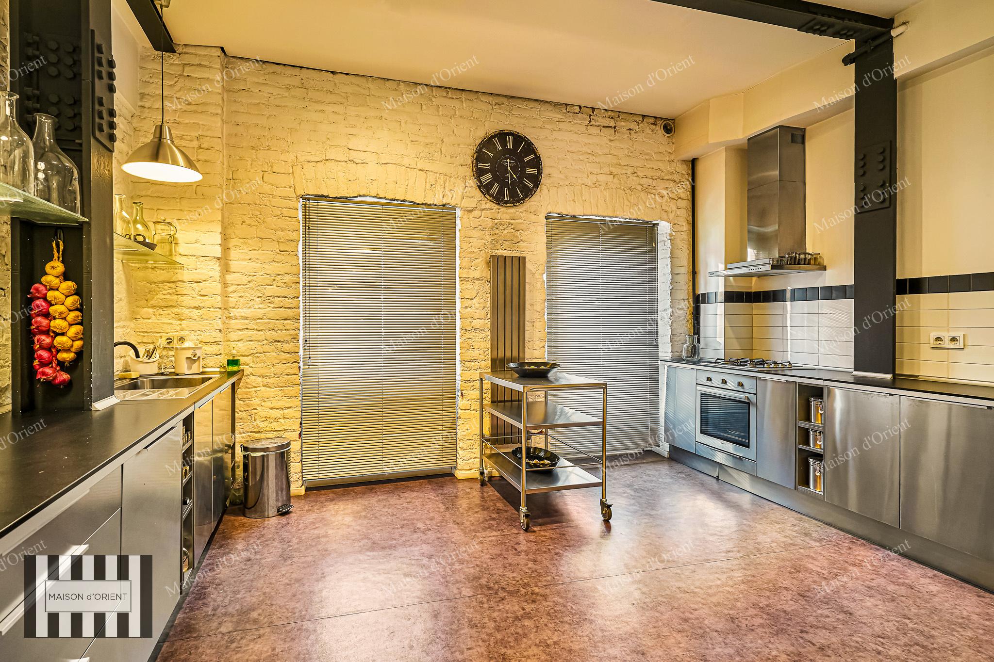 7-Storey Historical Building for Sale in Pera - Görsel 58